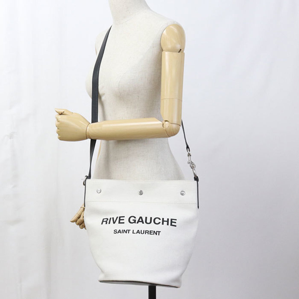 Saint Laurent White Canvas Pouch Shoulder Bag (Pre-Owned)