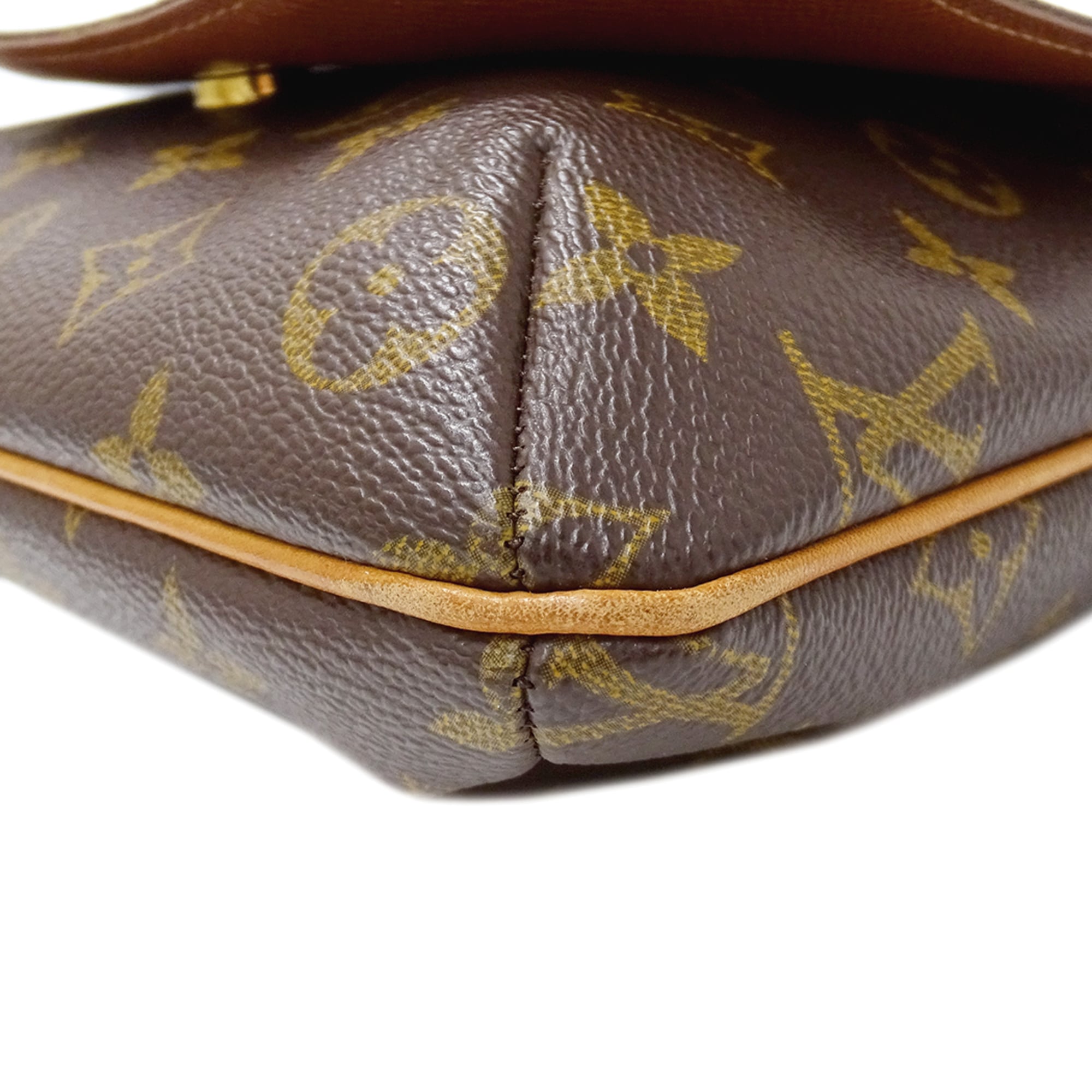 Louis Vuitton Brown Monogram Monogram Shoulder Bag (Pre-Owned)