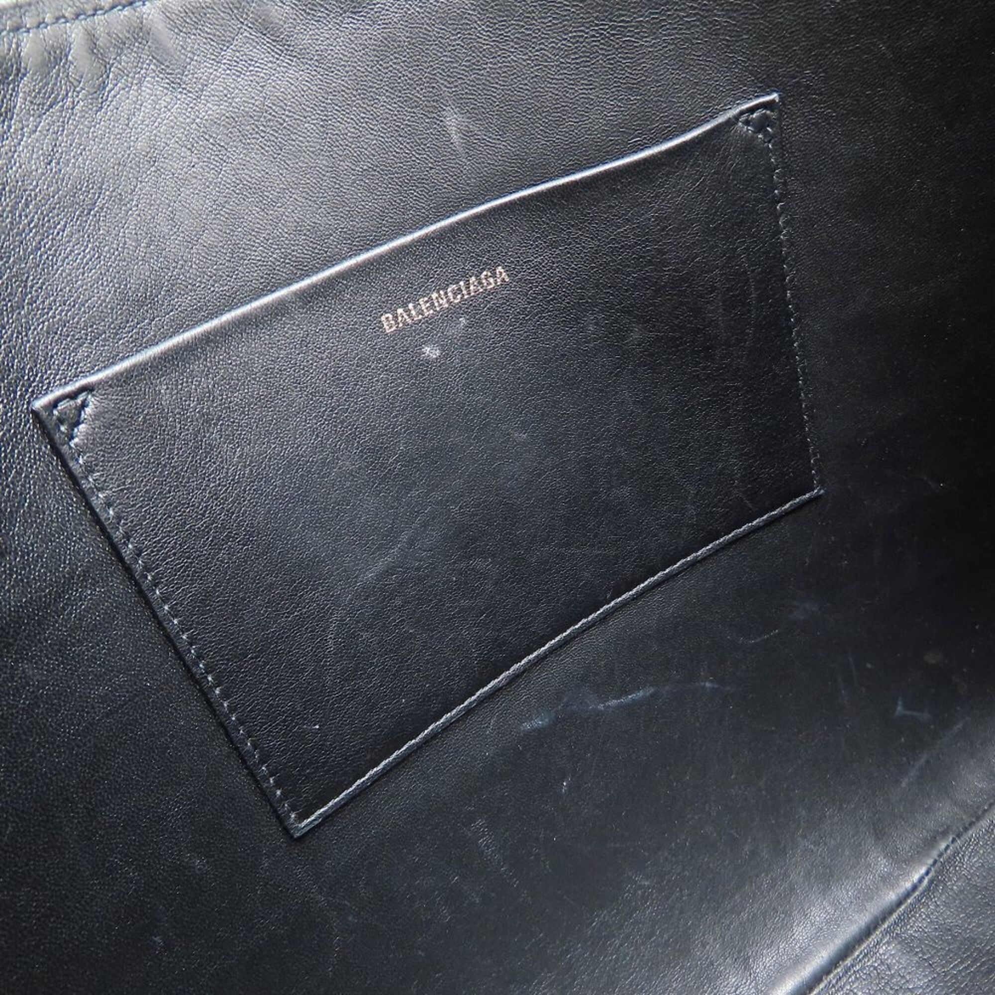 Balenciaga Black Leather Clutch Bag (Pre-Owned)