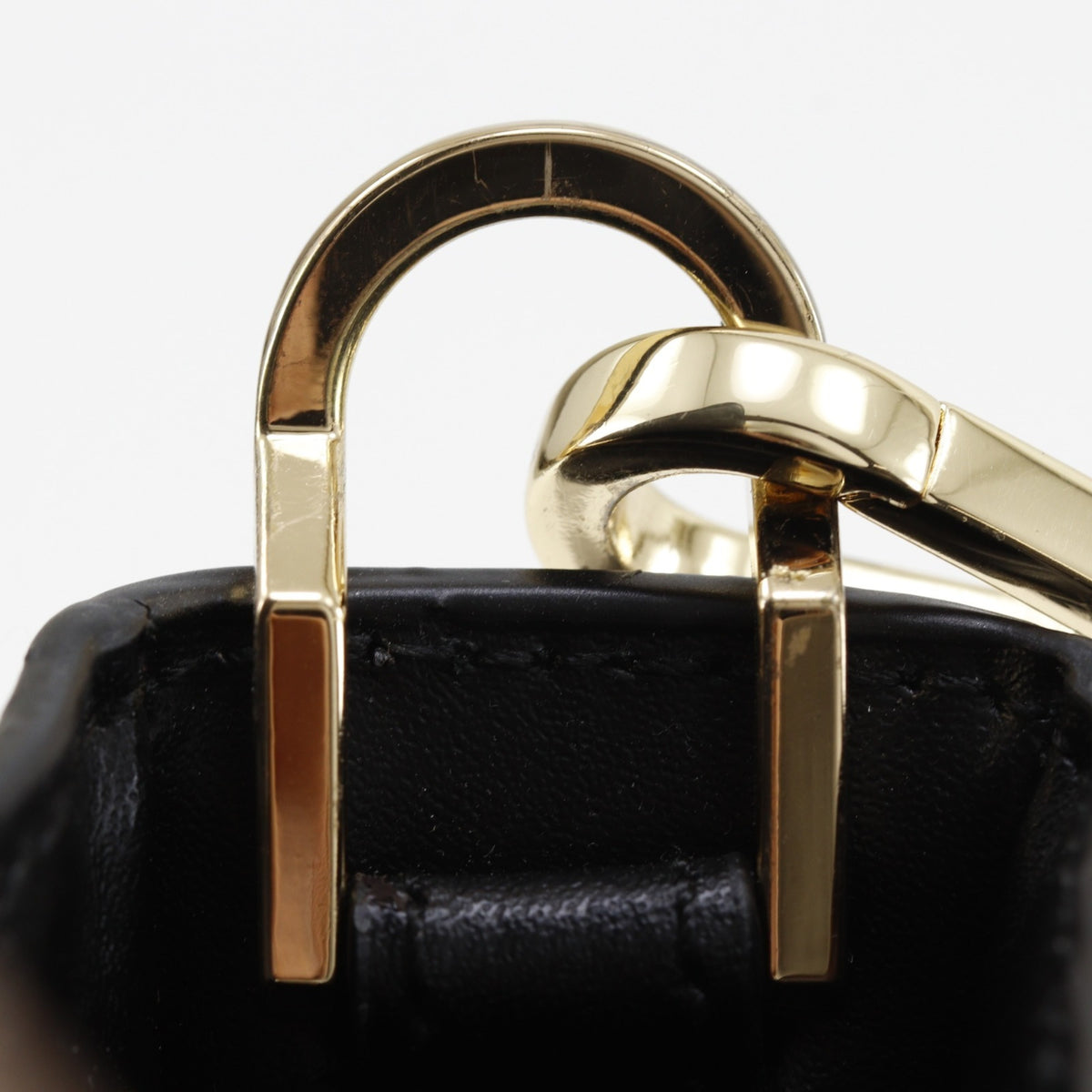 Michael Kors Black Leather Shoulder Bag (Pre-Owned)