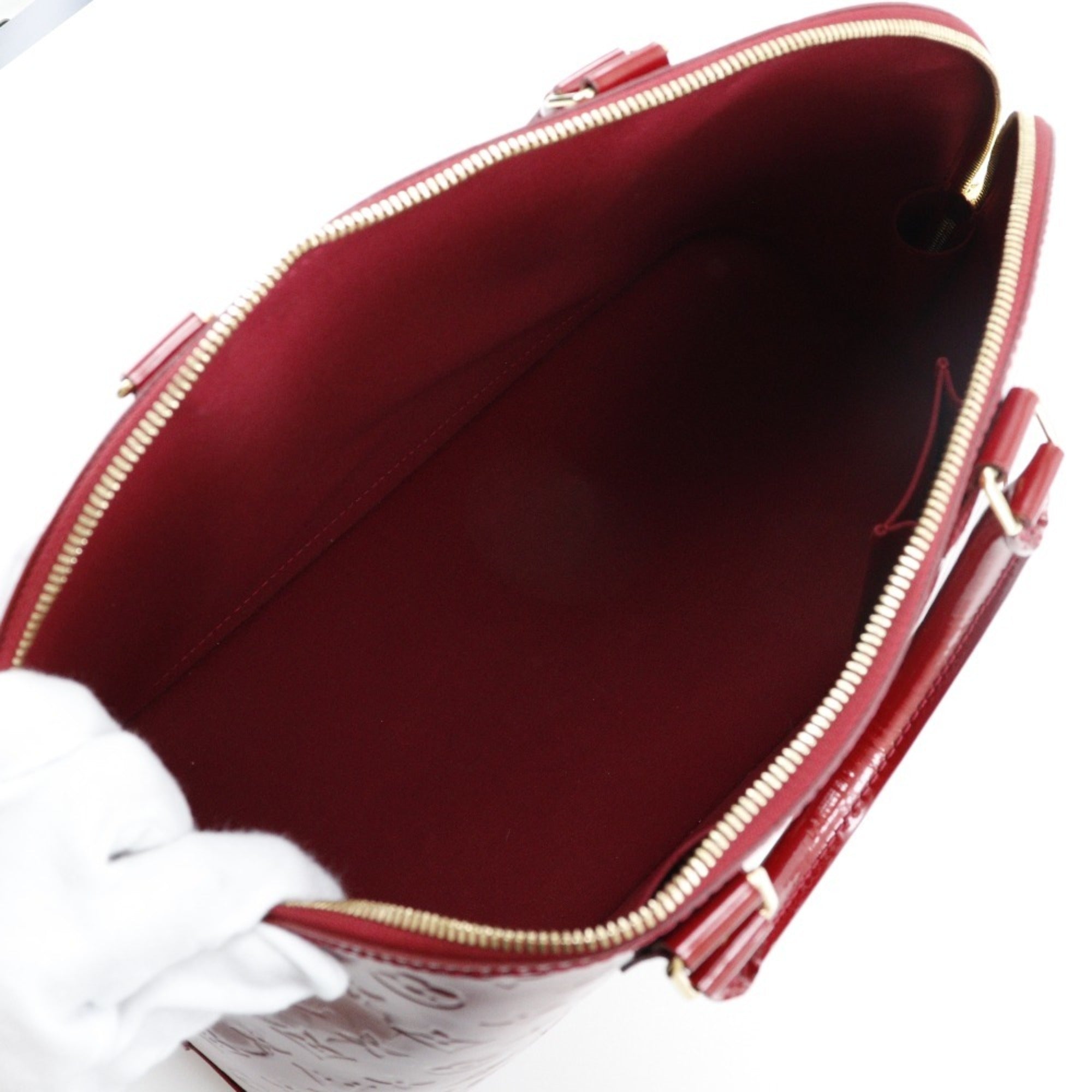 Louis Vuitton Pomme D'amour Red Color Vernis Handbag (Pre-Owned)
