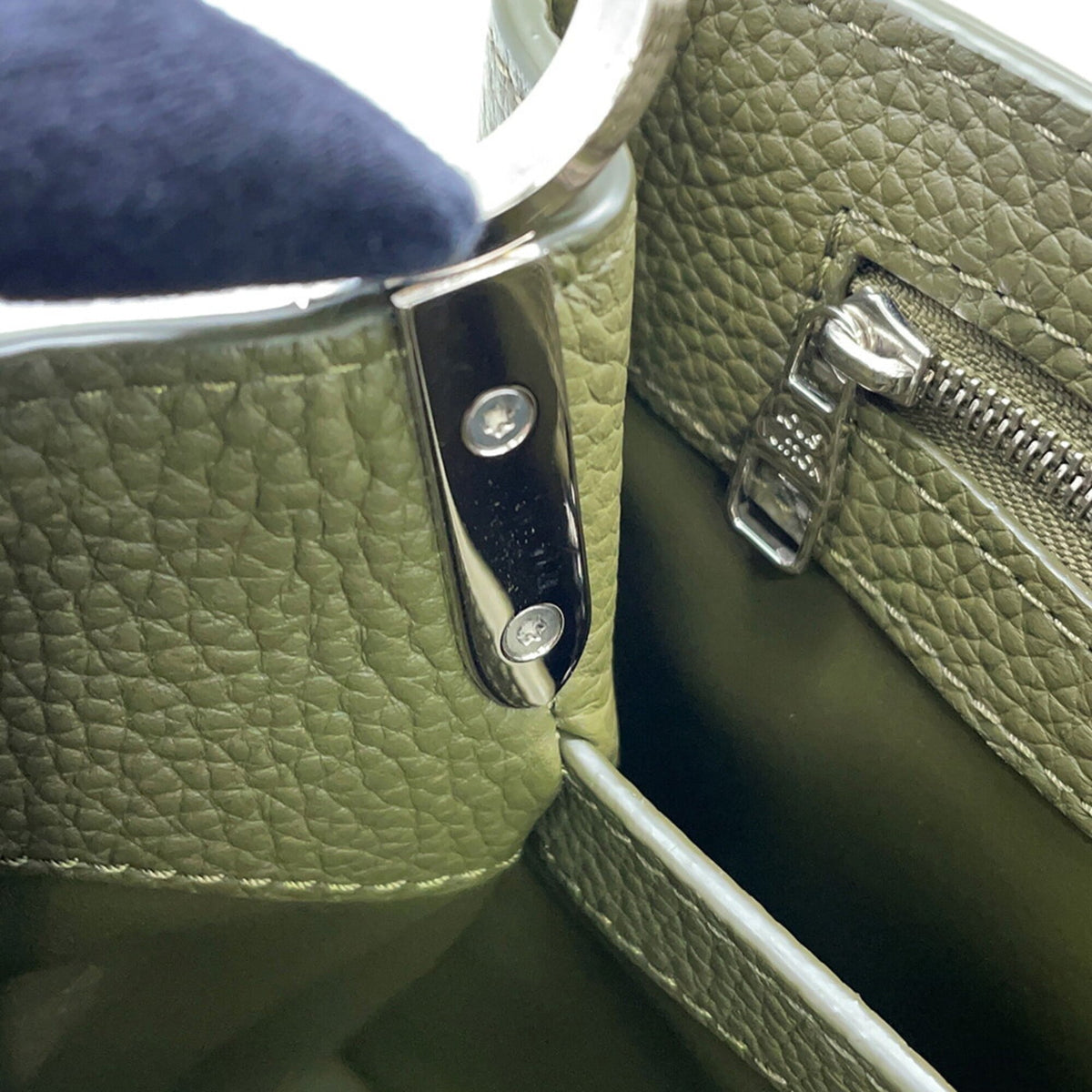 Louis Vuitton Green Khaki Leather Handbag Shoulder Bag (Pre-Owned)