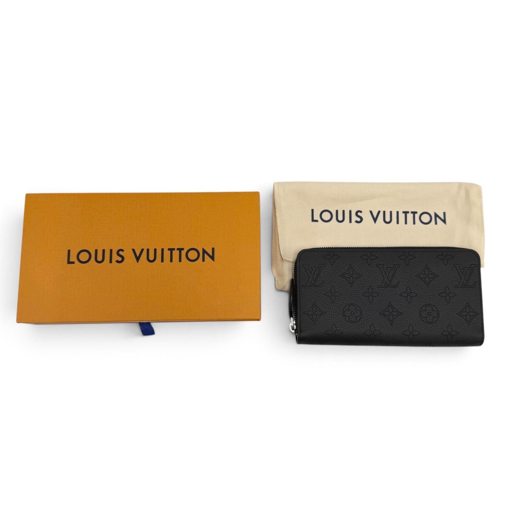 Louis Vuitton Black Mahina Leather Long Wallet (Bi-Fold) (Pre-Owned)