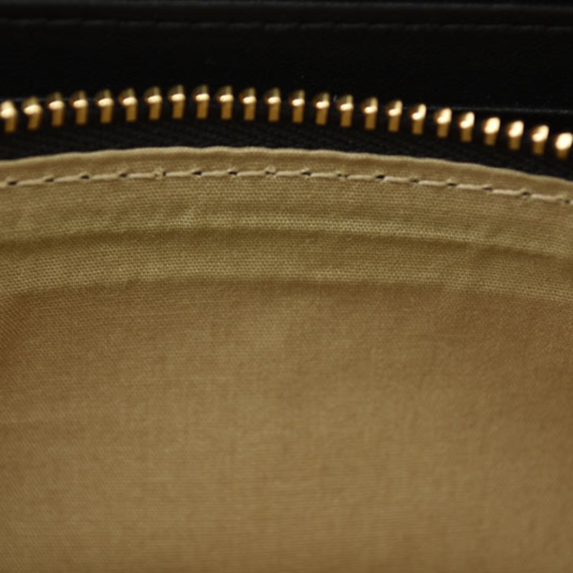 Chloé Black Leather Long Wallet (Bi-Fold) (Pre-Owned)