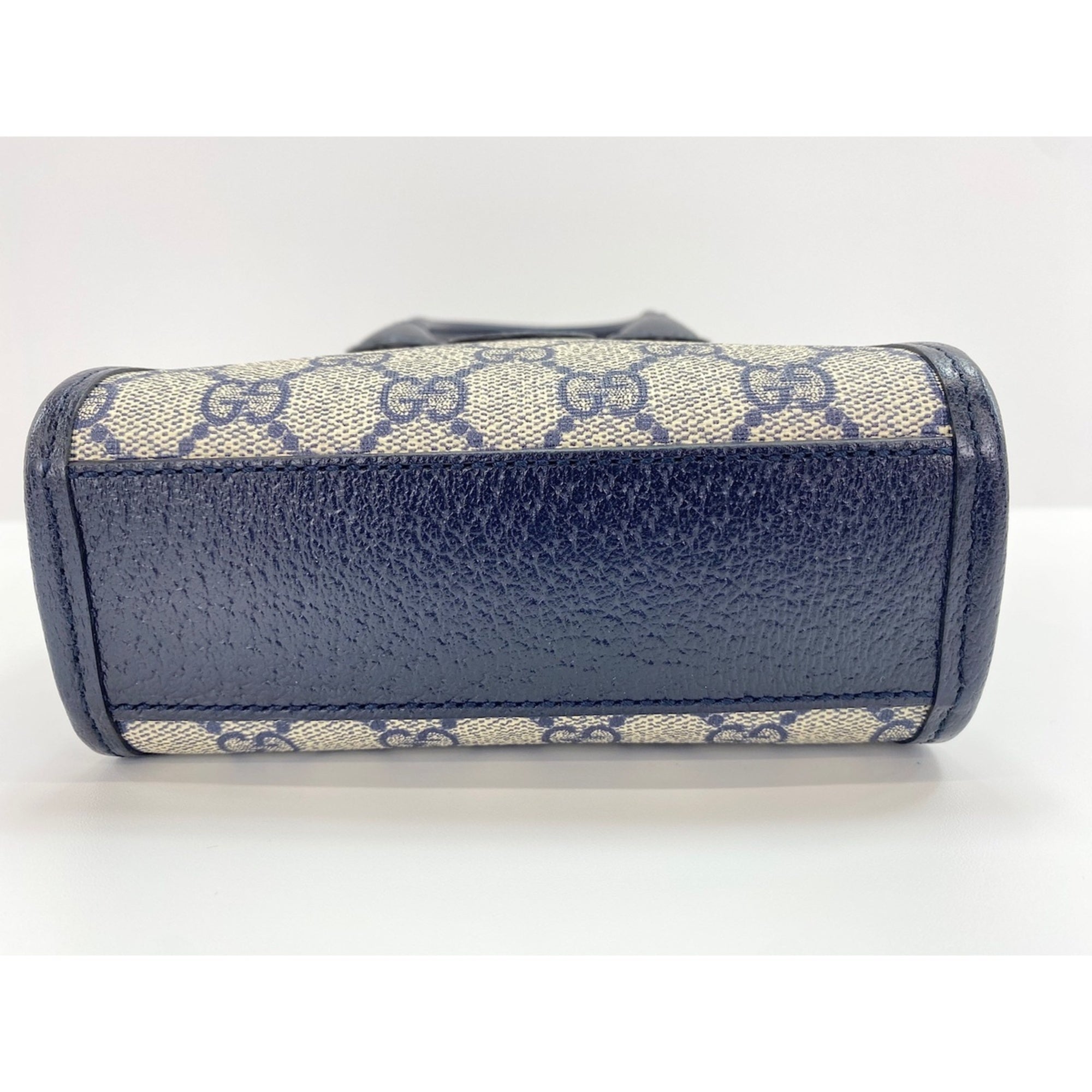 Gucci Beige Shoulder Bag (Pre-Owned)