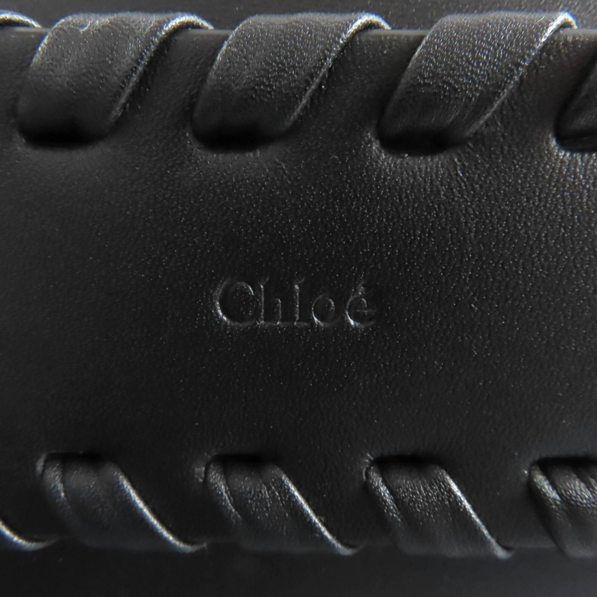 Chloé Black Leather Shoulder Bag (Pre-Owned)
