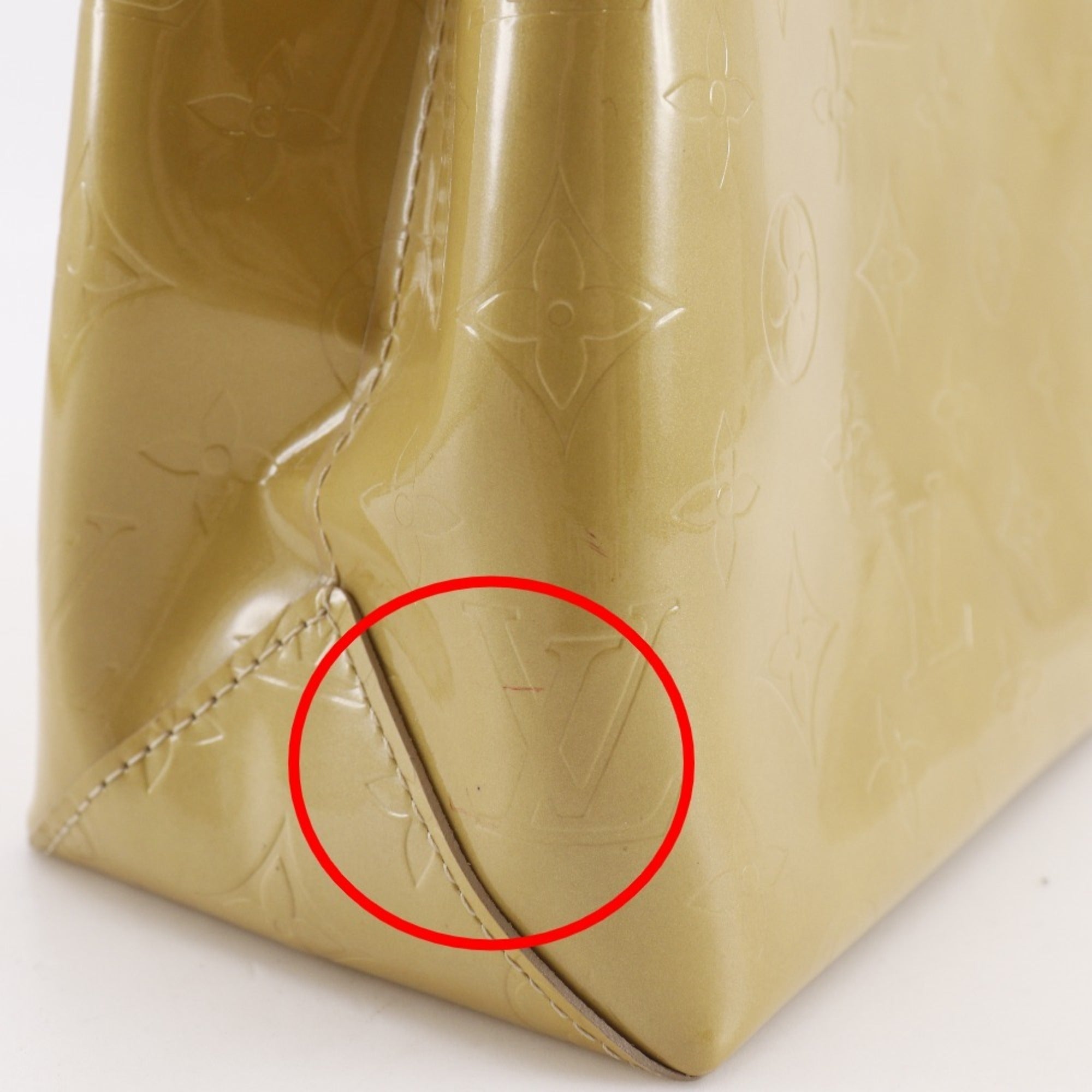 Louis Vuitton Beige Monogram Vernis Handbag (Pre-Owned)
