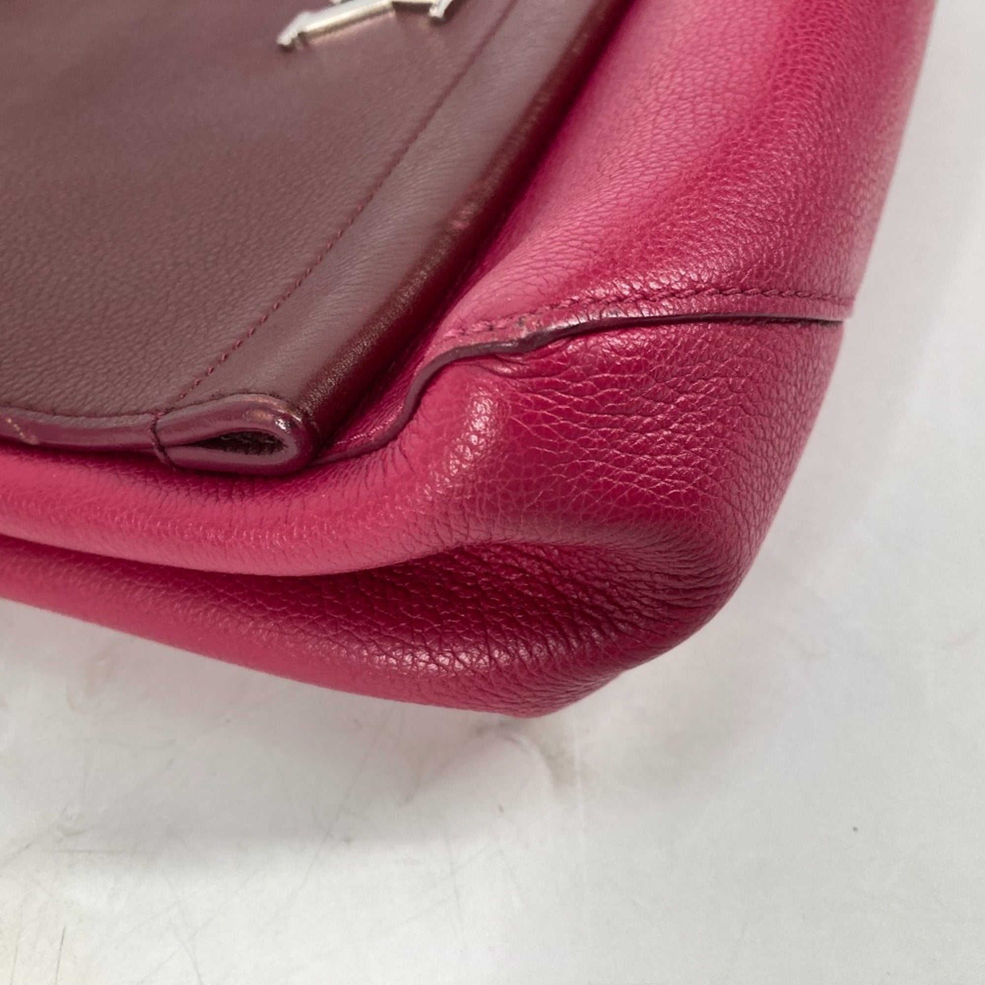 Louis Vuitton Purple Leather Handbag (Pre-Owned)