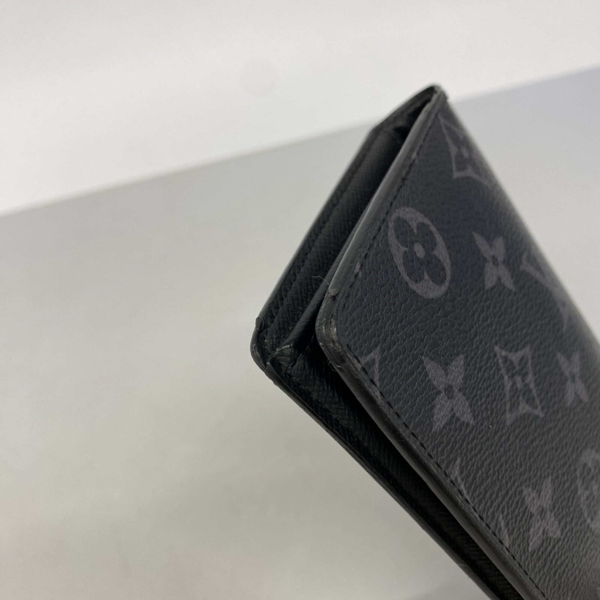Louis Vuitton Black Long Wallet (Bi-Fold) (Pre-Owned)