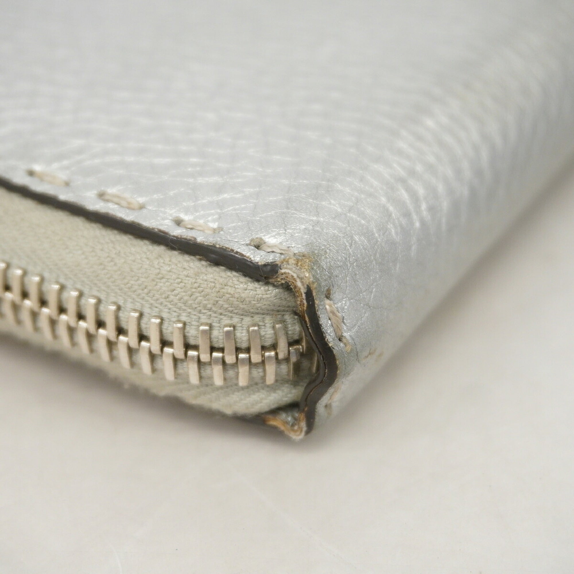 Fendi Silver Leather Long Wallet (Bi-Fold) (Pre-Owned)