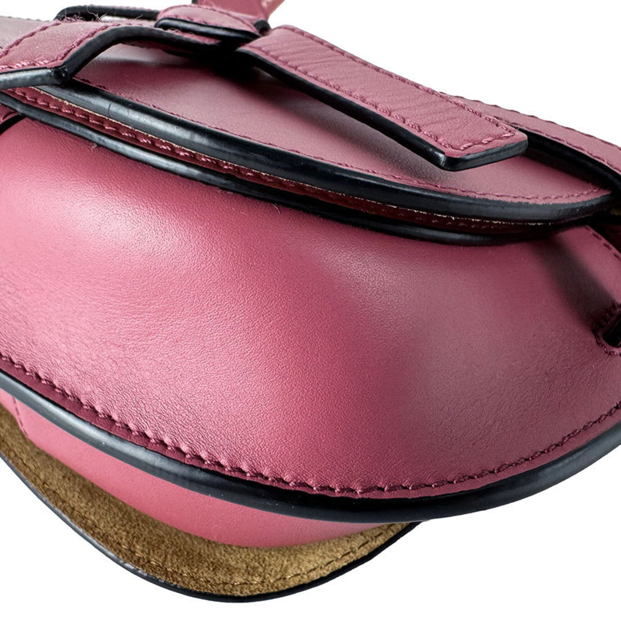 Loewe Pink Leather Shoulder Bag (Pre-Owned)