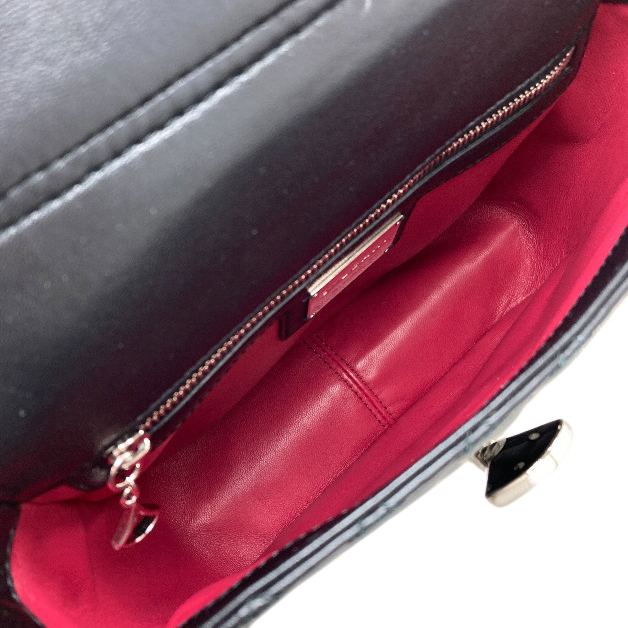 Bvlgari Black Leather Shoulder Bag (Pre-Owned)