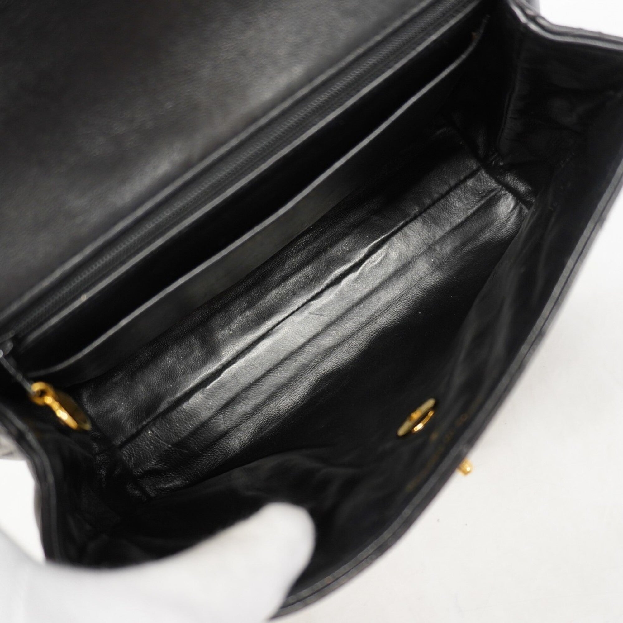 Chanel Black Leather Handbag (Pre-Owned)