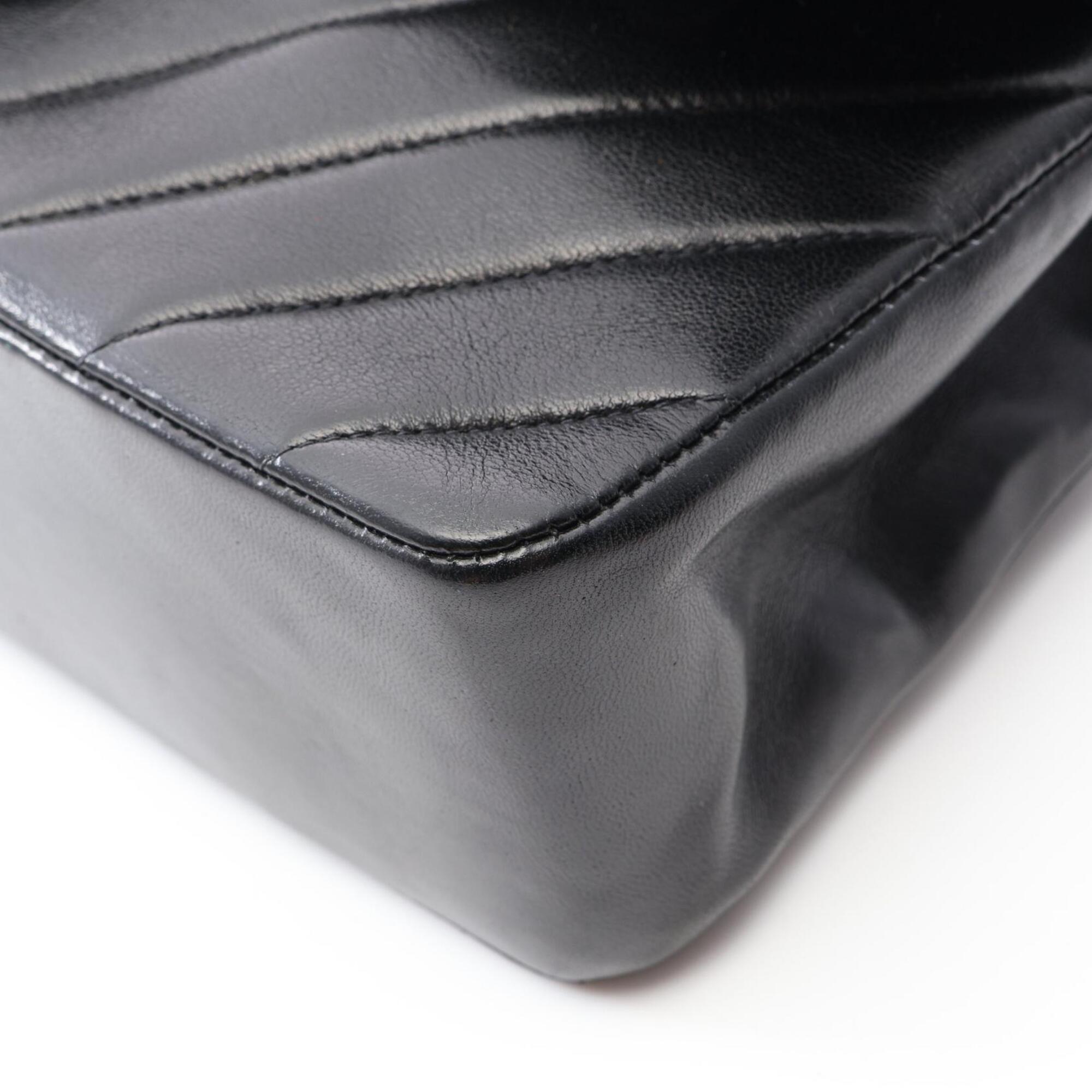 Chanel Black Leather Handbag Shoulder Bag (Pre-Owned)