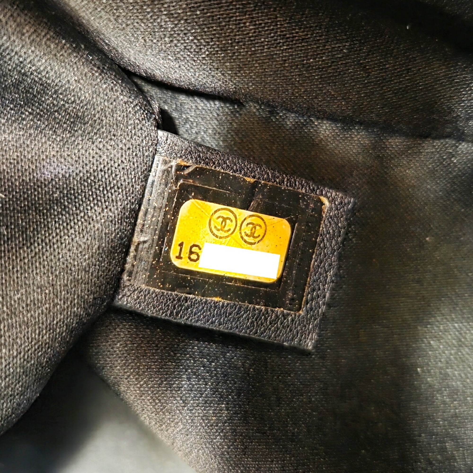 Chanel Black Grained Calfskin Tote Bag (Pre-Owned)