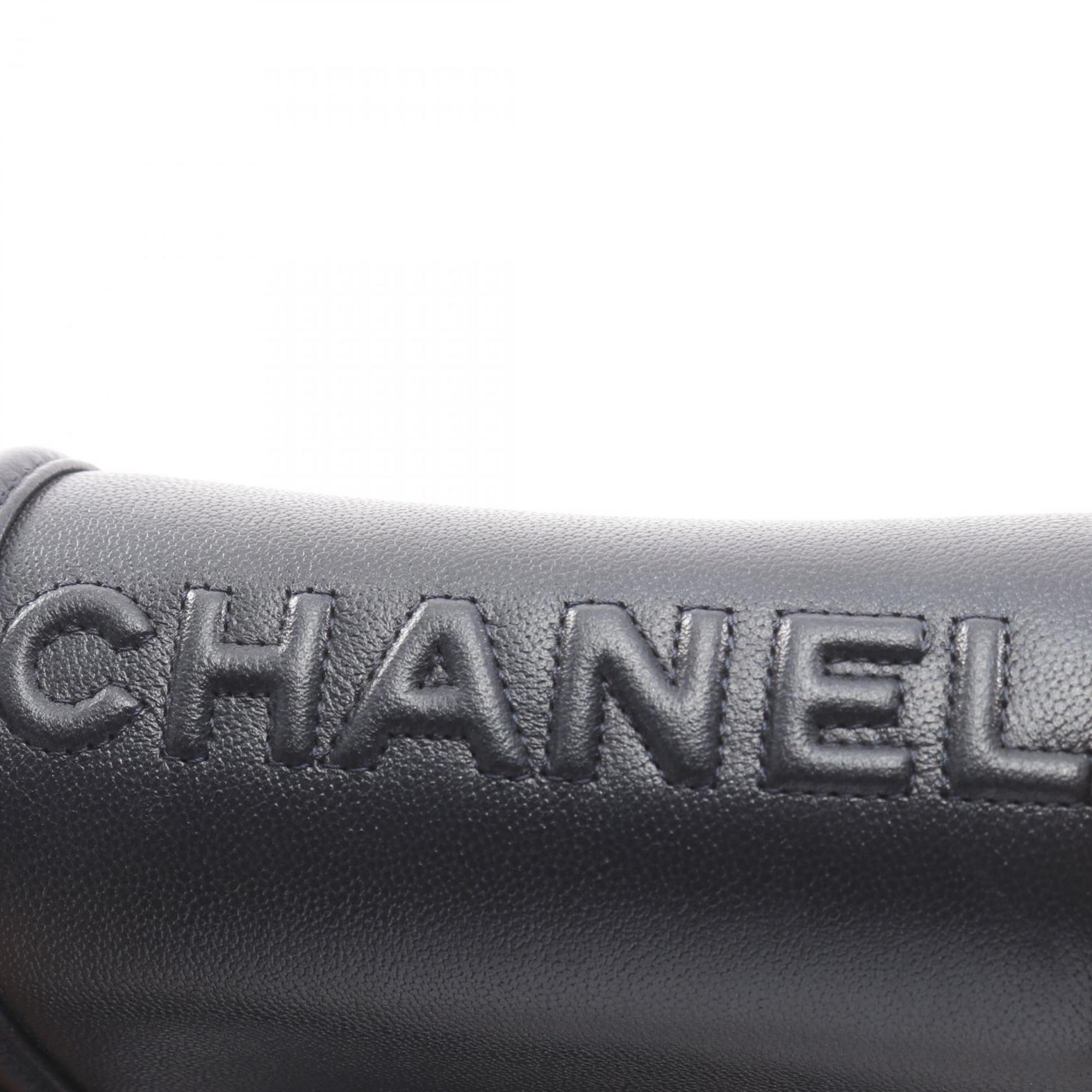 Chanel Navy Leather Shoulder Bag (Pre-Owned)