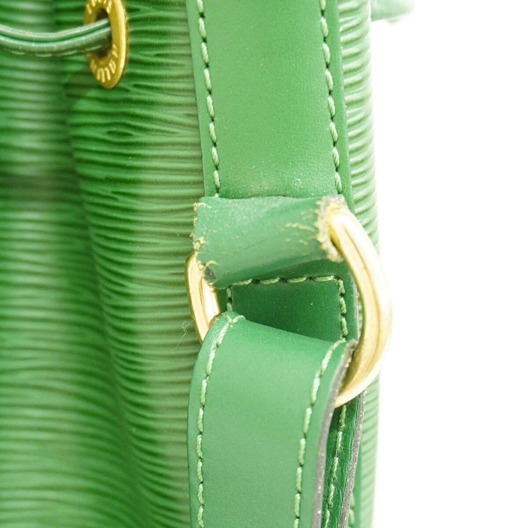 Louis Vuitton Borneo Green Shoulder Bag (Pre-Owned)