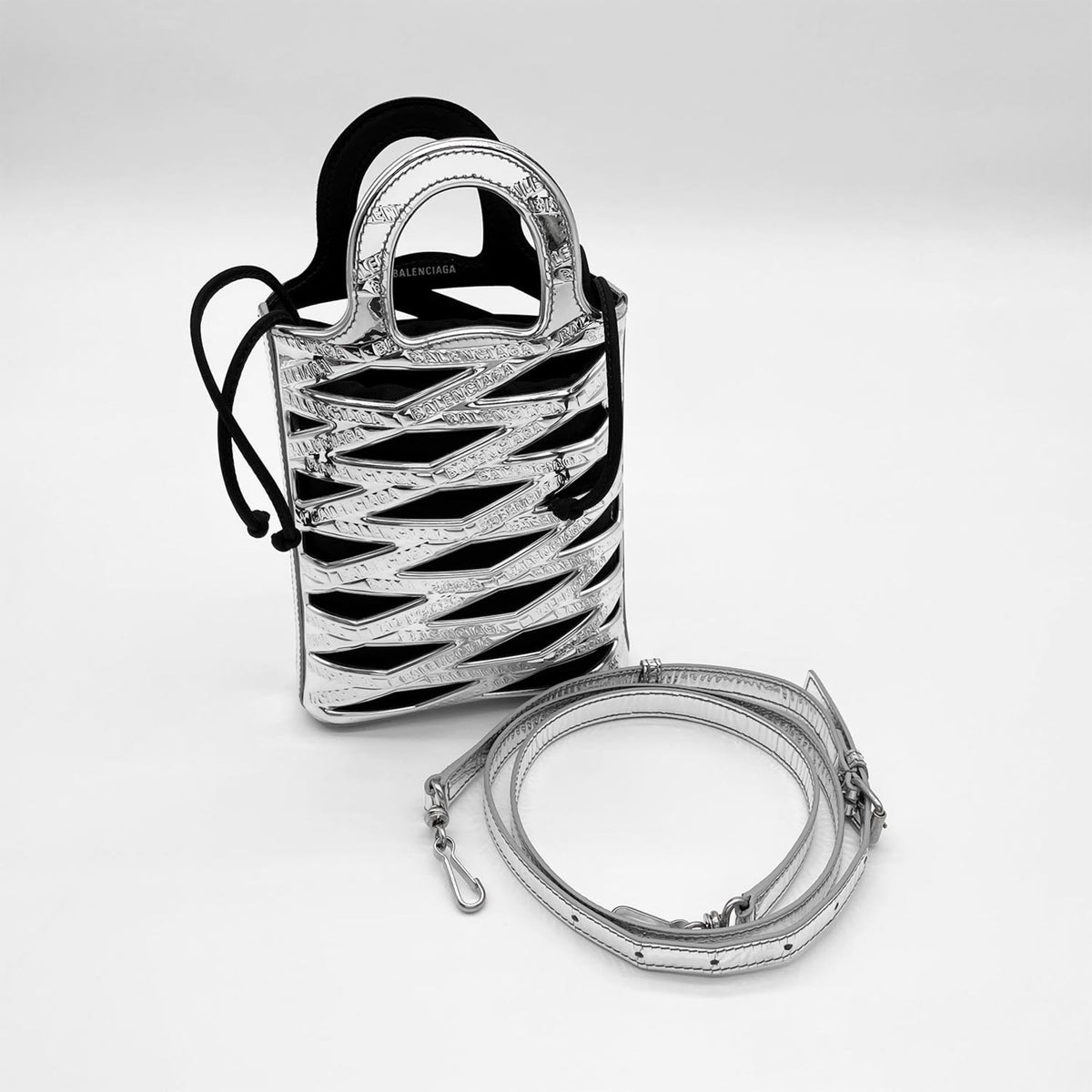 Balenciaga Silver Patent Leather Basket Shoulder Bag (Pre-Owned)