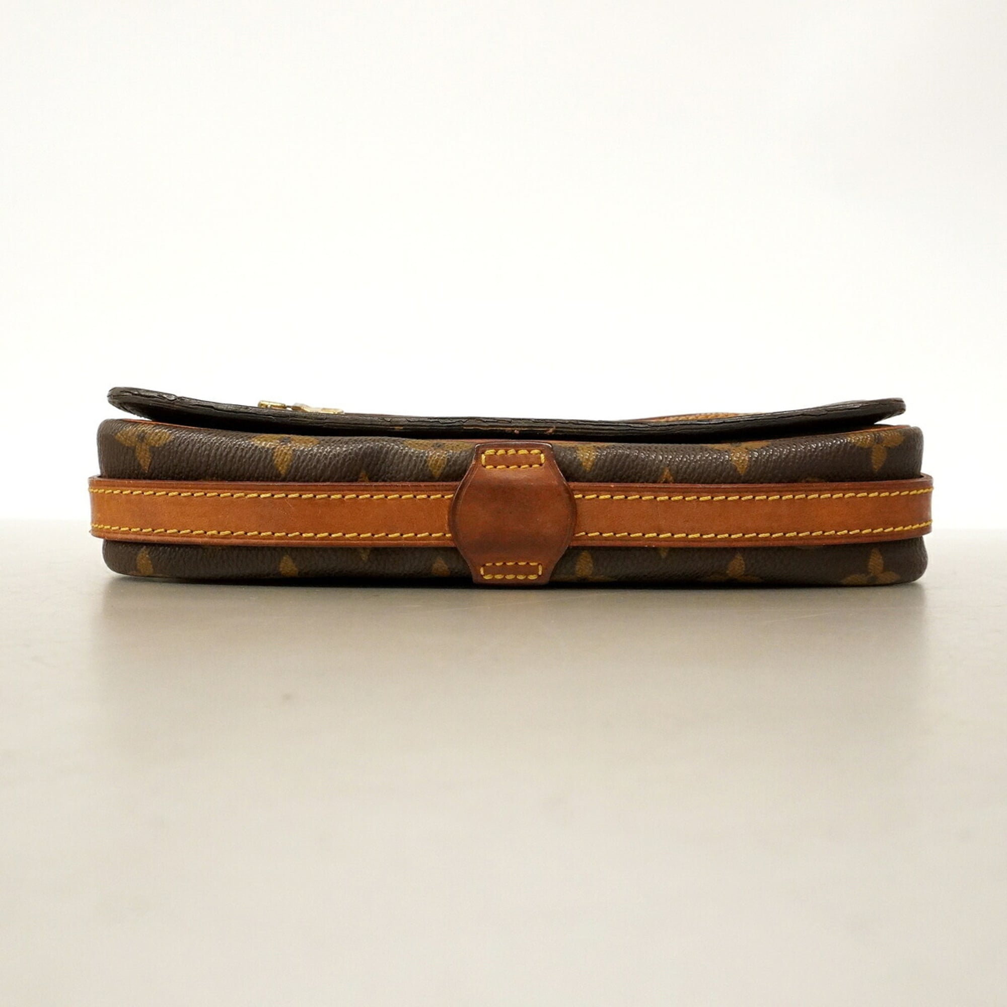 Louis Vuitton Brown Shoulder Bag (Pre-Owned)
