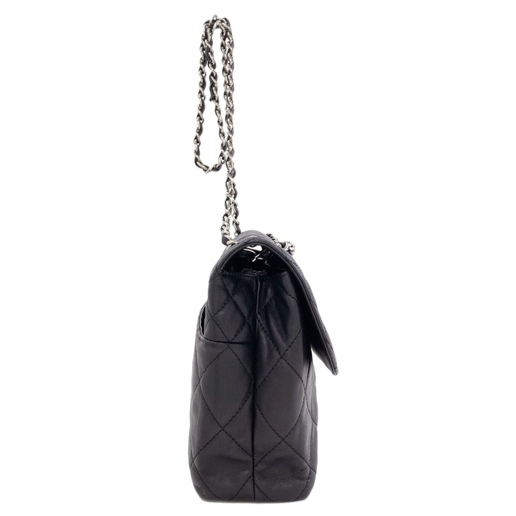 Chanel Black Leather Shoulder Bag (Pre-Owned)