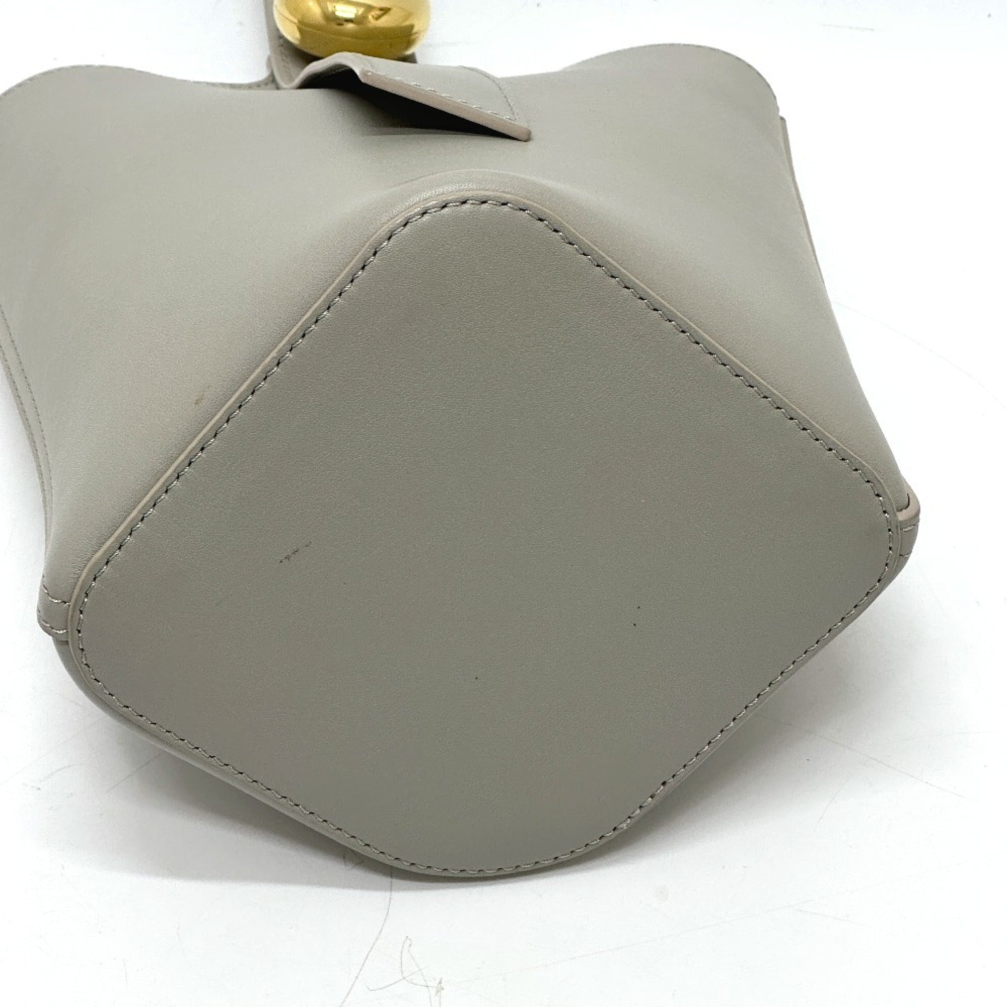 Loewe Gray Leather Shoulder Bag (Pre-Owned)