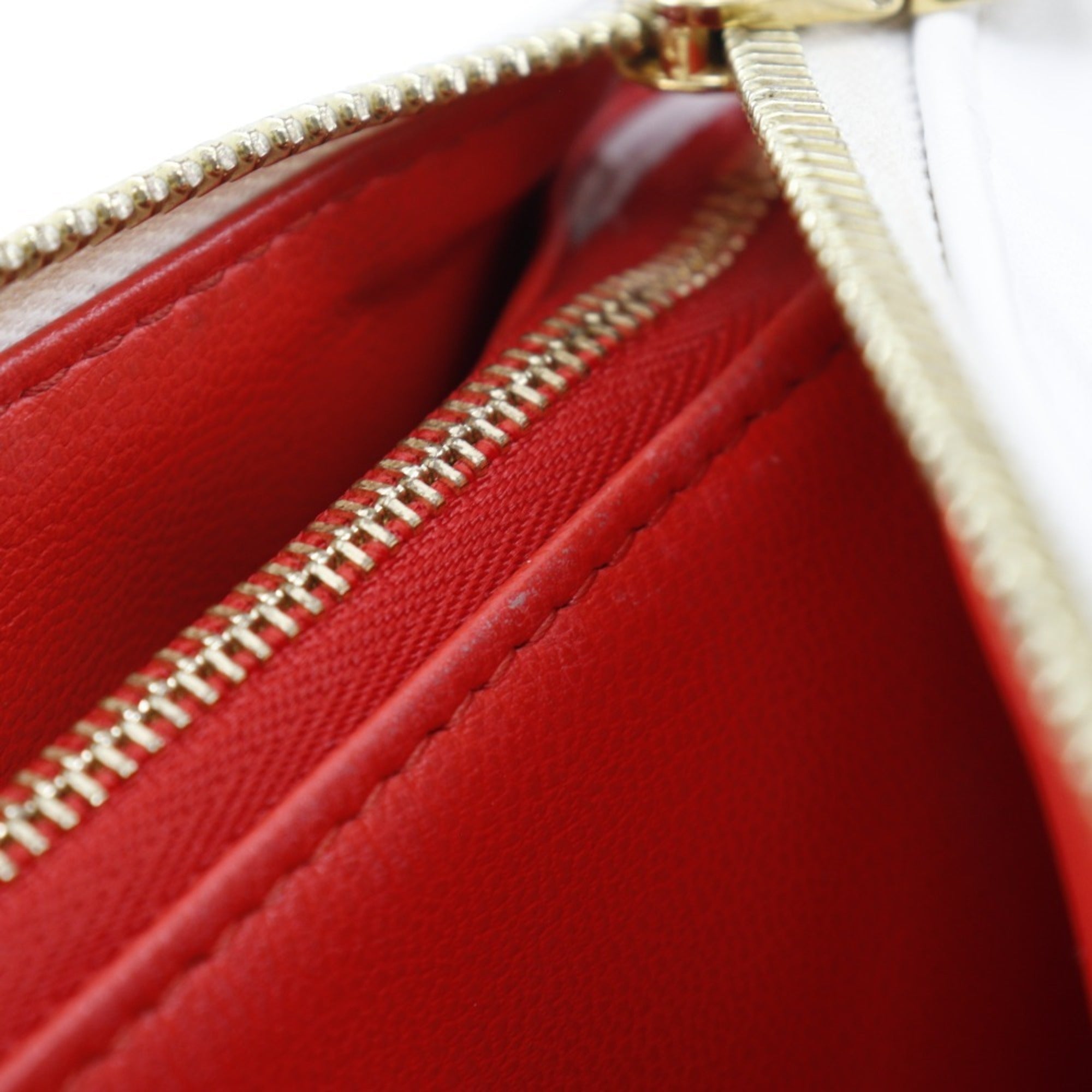 Louis Vuitton Navy Red Color White Leather Shoulder Bag (Pre-Owned)