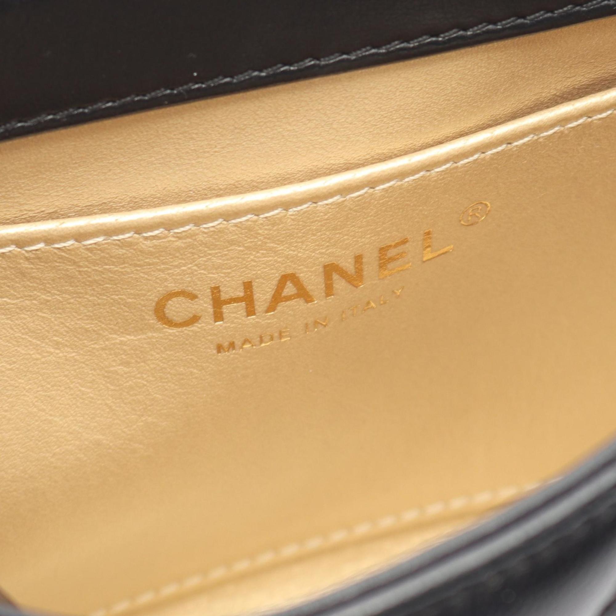 Chanel Black Leather Shoulder Bag (Pre-Owned)