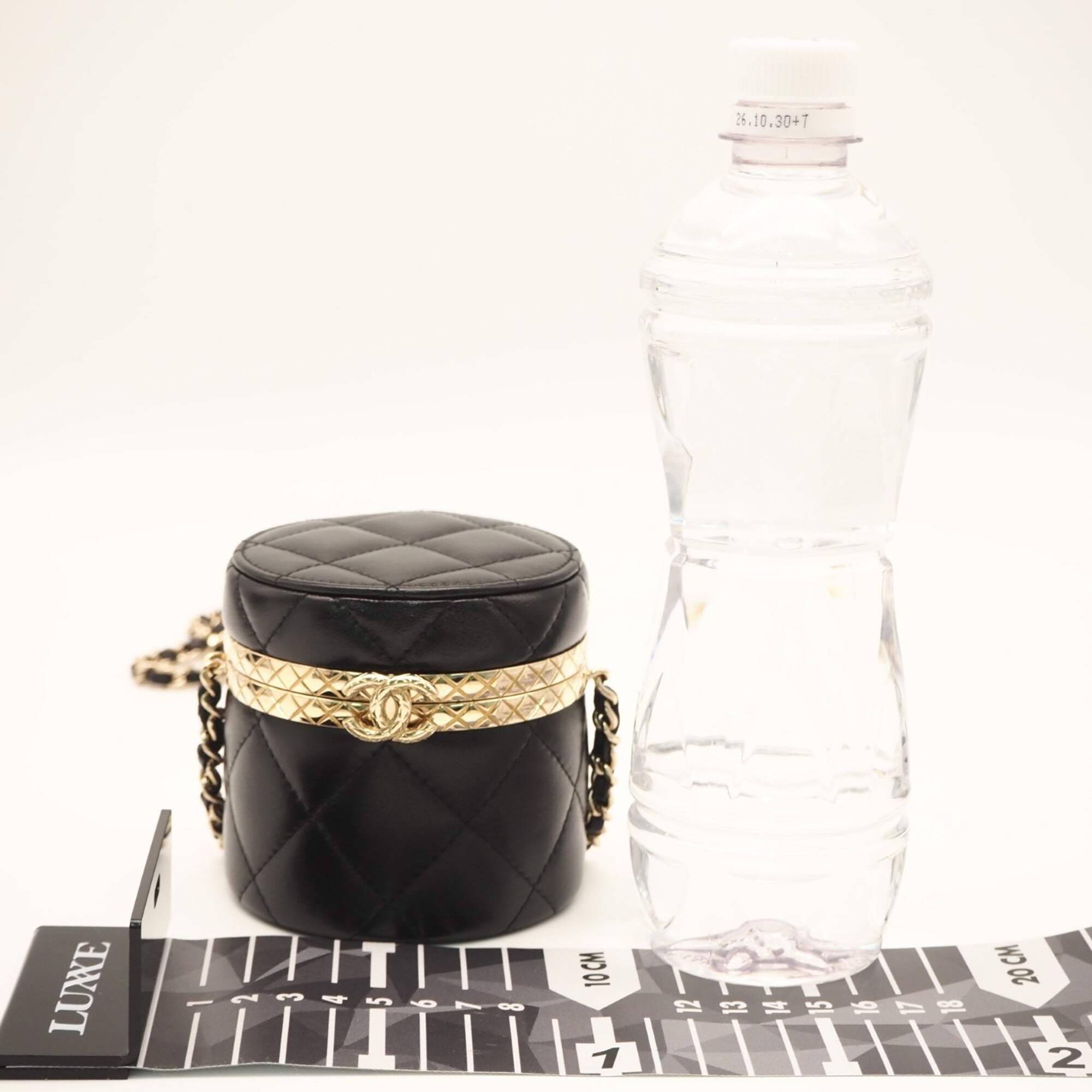 Chanel Black Shoulder Bag (Pre-Owned)