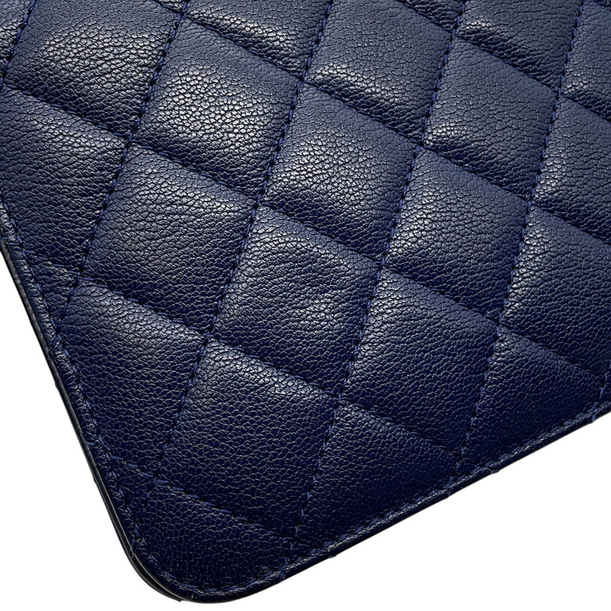 Chanel Navy Leather Handbag Shoulder Bag (Pre-Owned)