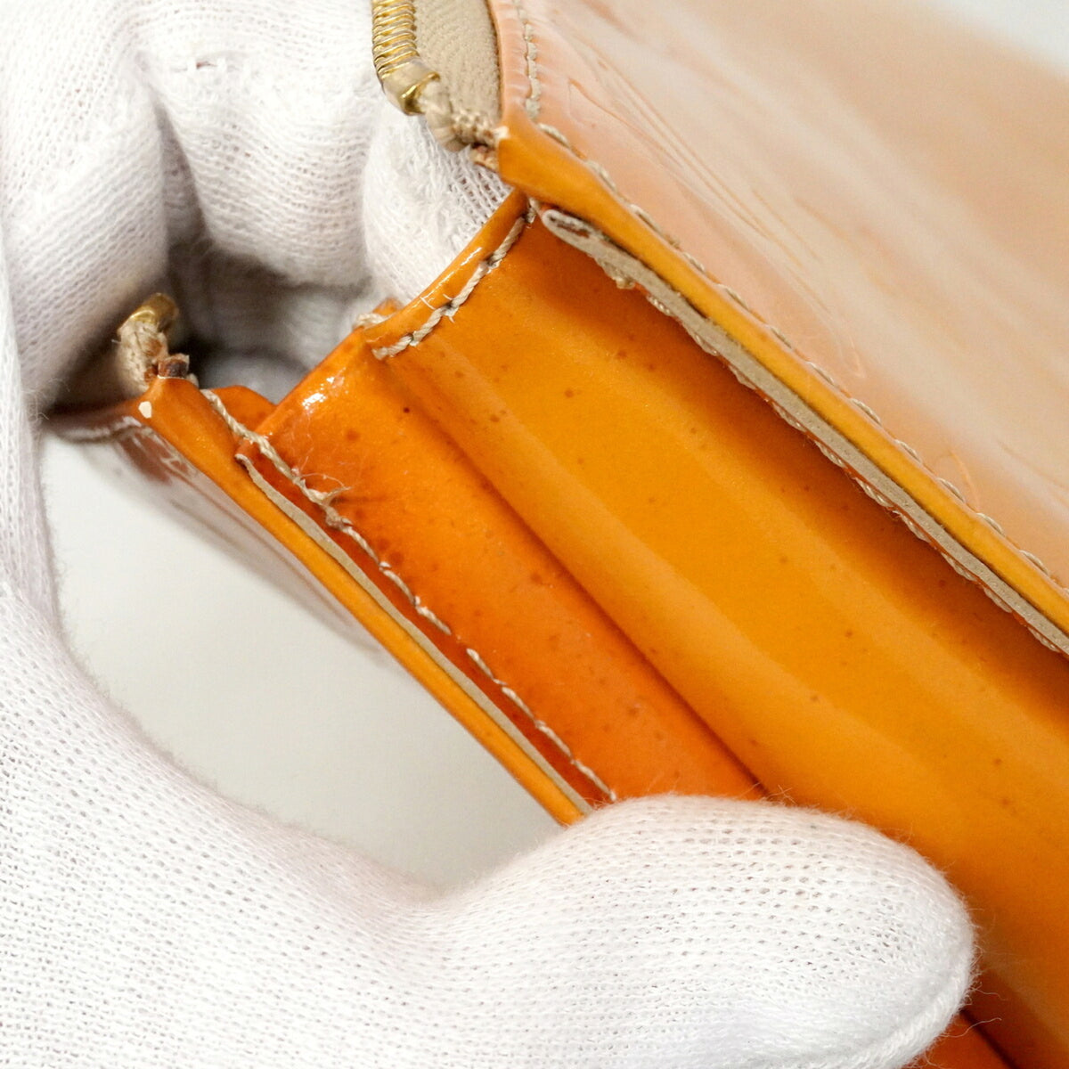 Louis Vuitton Beige Pouch (Pre-Owned)
