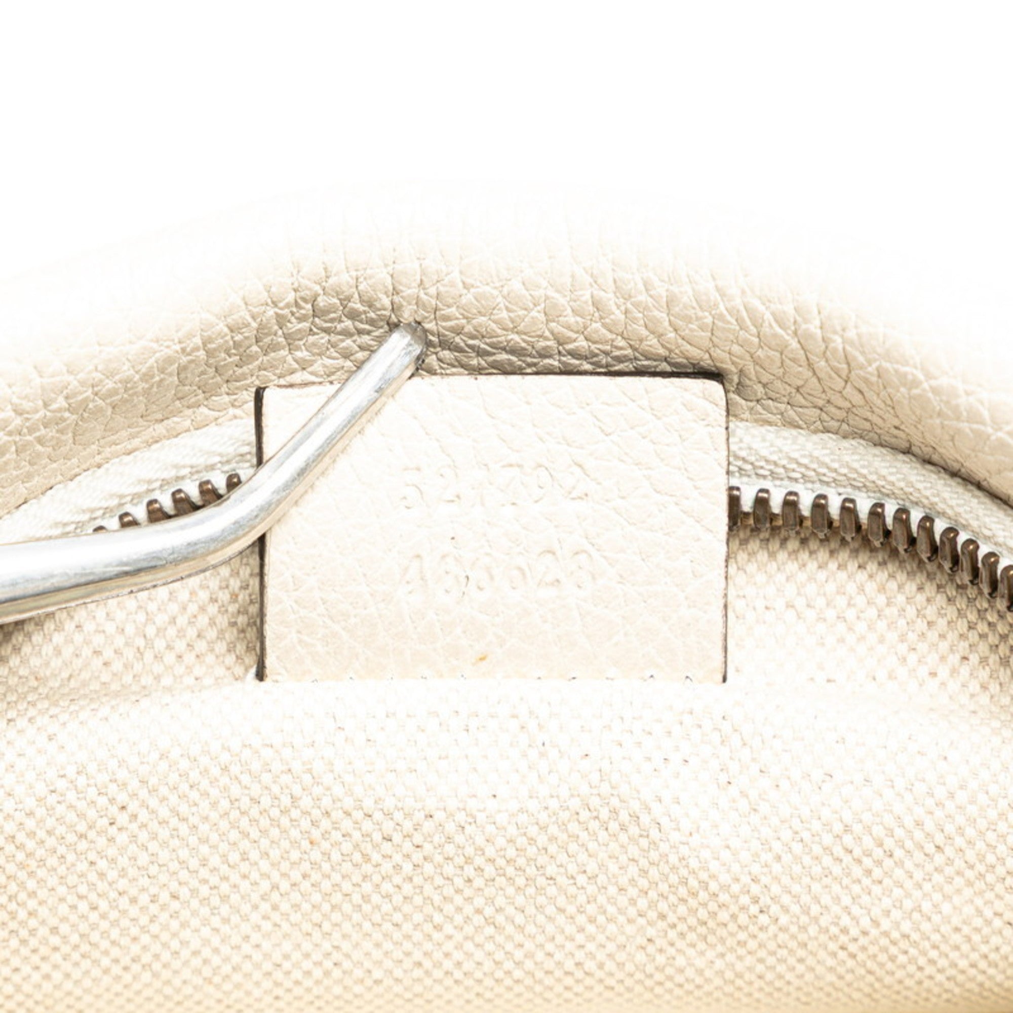 Gucci Multi-Color White Leather Fanny Pack (Pre-Owned)