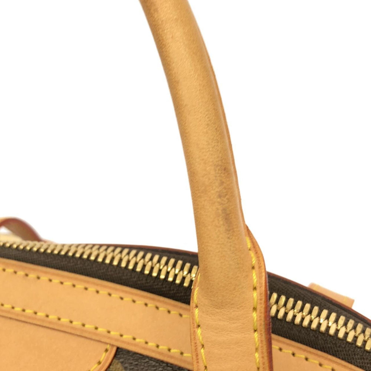 Louis Vuitton Marron Coated Canvas Shoulder Bag (Pre-Owned)