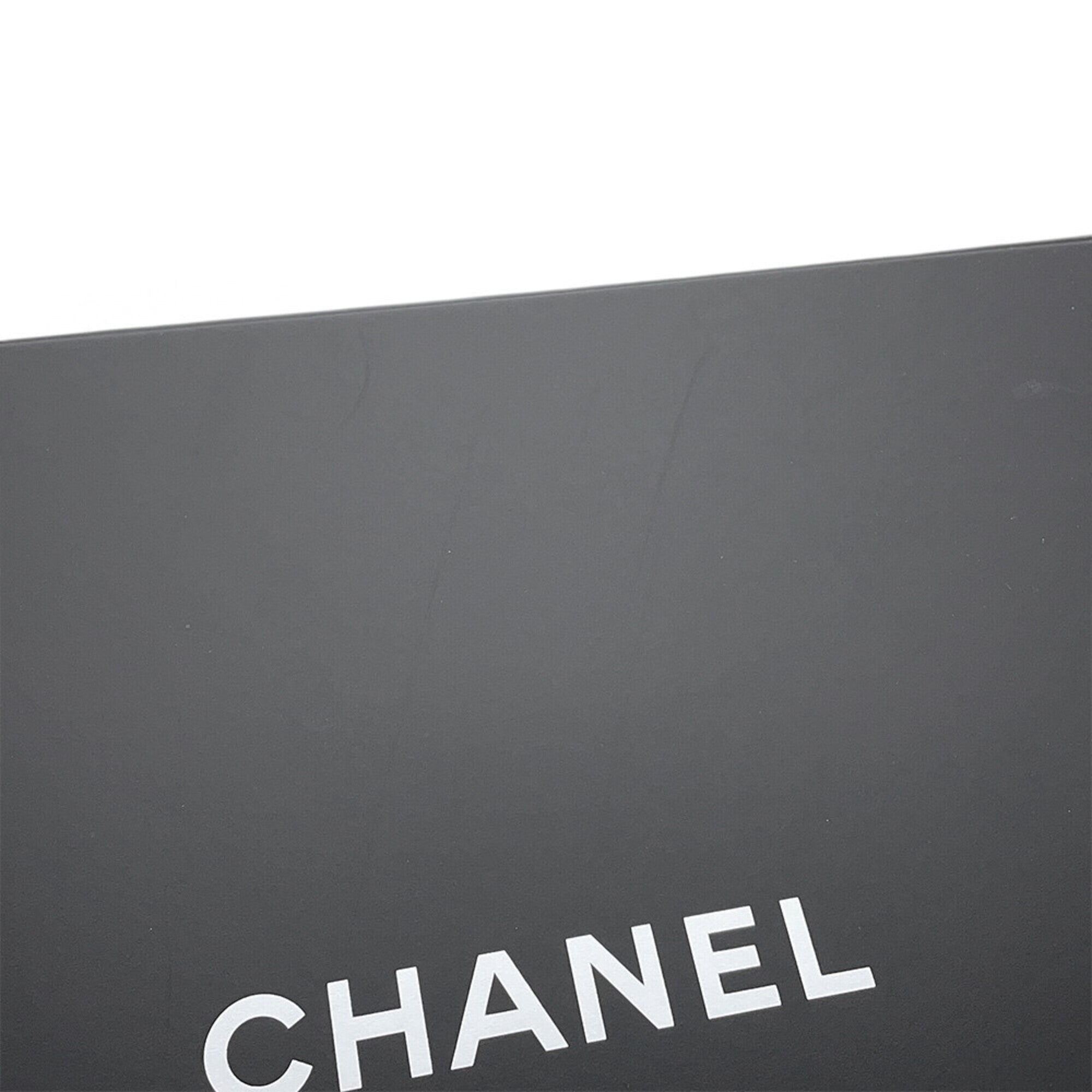 Chanel Matelasse Black Leather Handbag Shoulder Bag (Pre-Owned)
