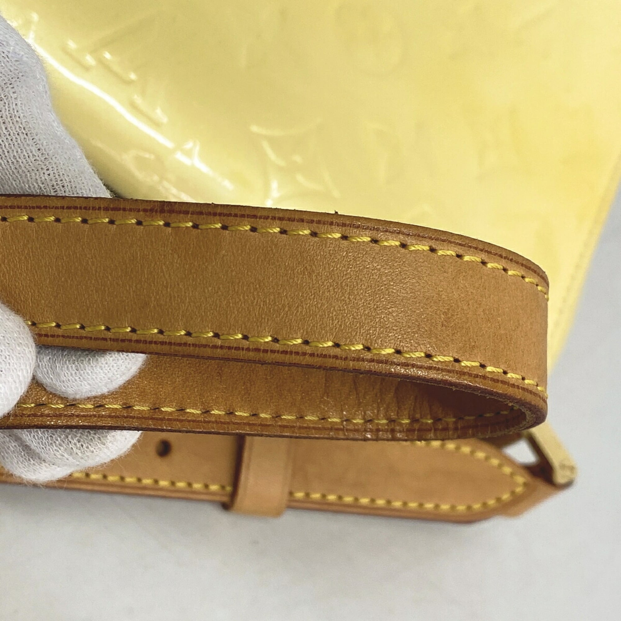 Louis Vuitton Pearl Shoulder Bag (Pre-Owned)