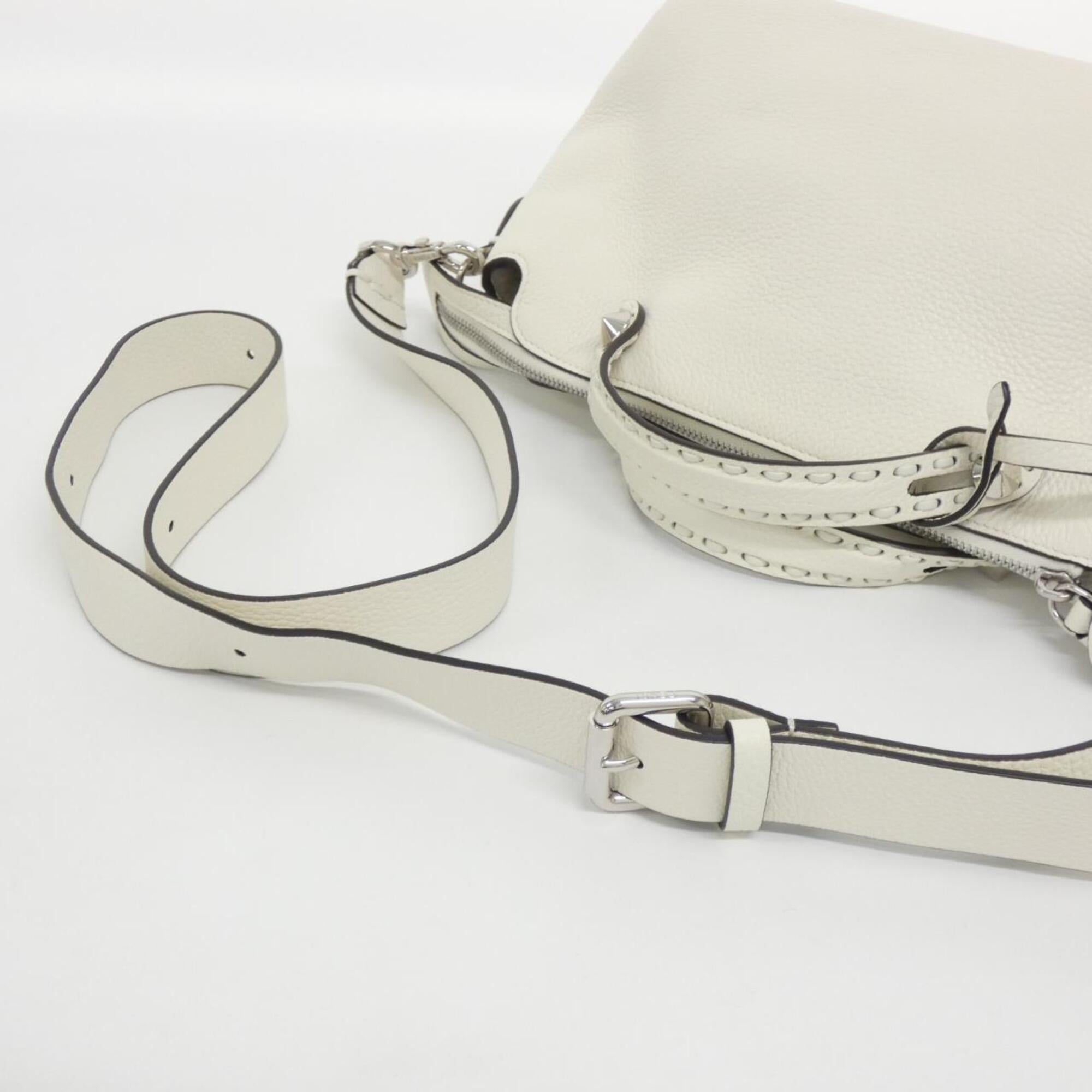 Fendi White Leather Handbag (Pre-Owned)