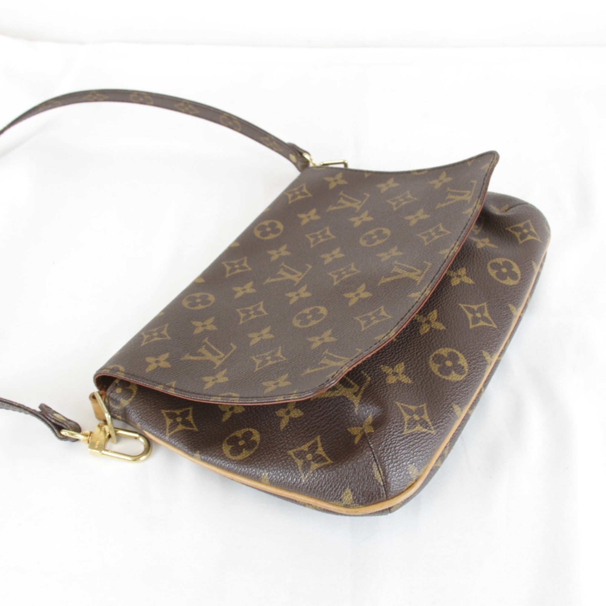 Louis Vuitton Monogram Monogram Canvas Shoulder Bag (Pre-Owned)