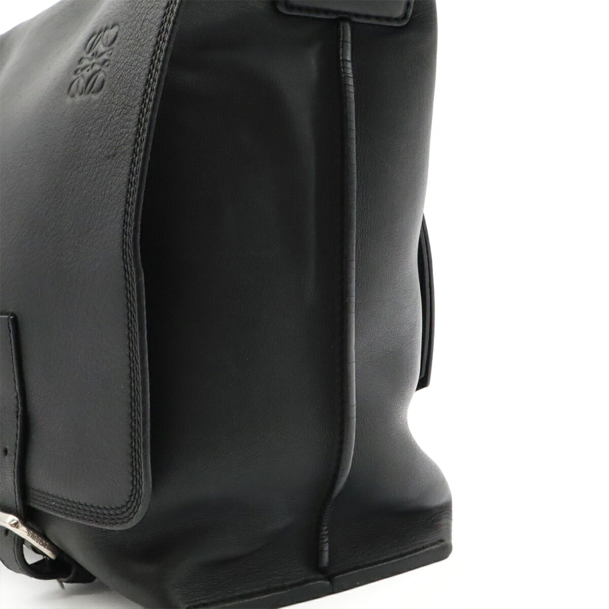 Loewe Black Canvas Shoulder Bag (Pre-Owned)