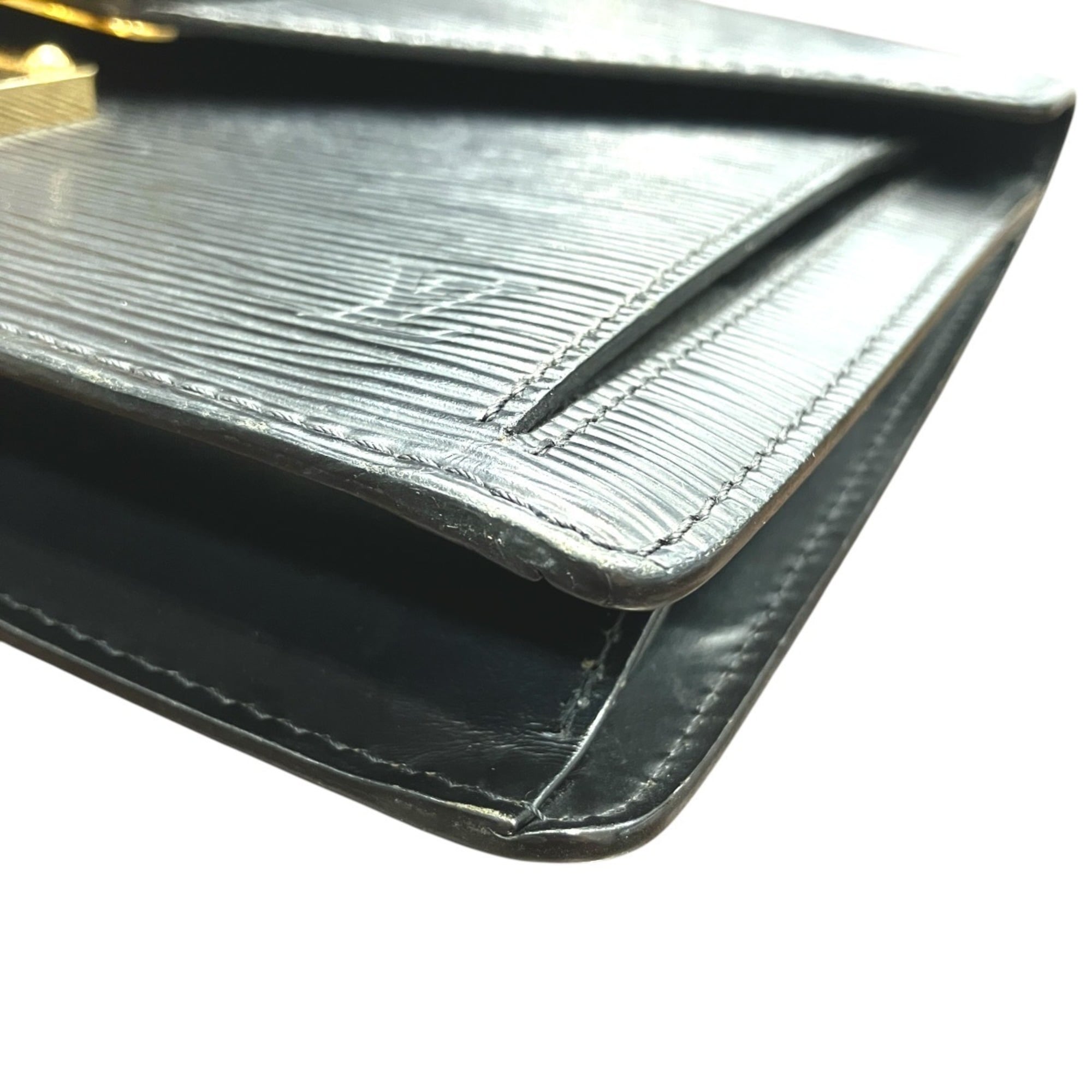 Louis Vuitton Epi Black Epi Leather Clutch Bag (Pre-Owned)