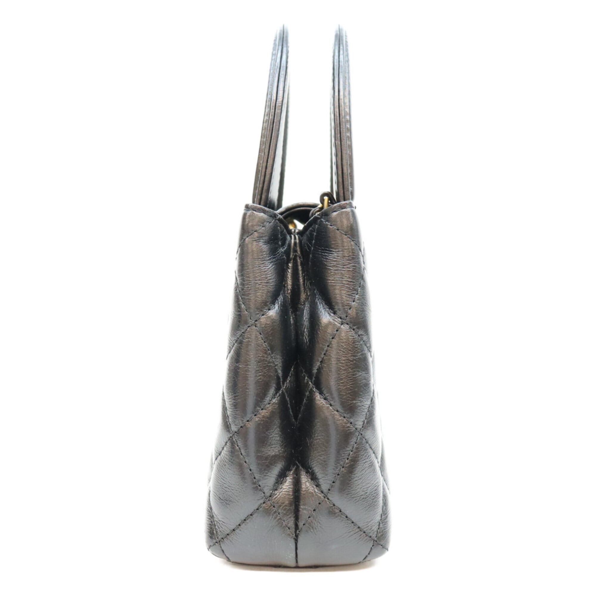 Chanel Black Leather Shoulder Bag (Pre-Owned)