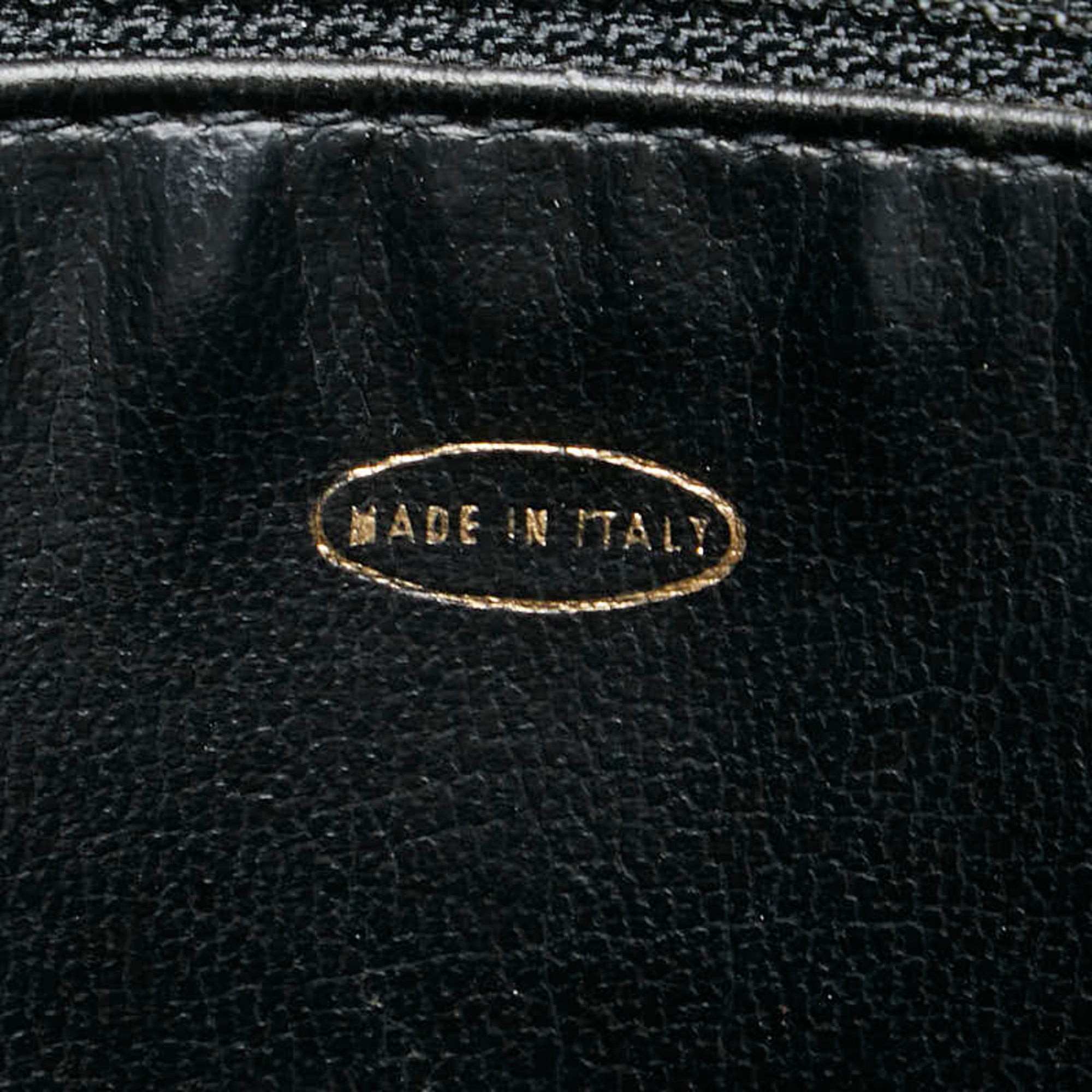 Chanel Black Grained Calfskin Handbag (Pre-Owned)