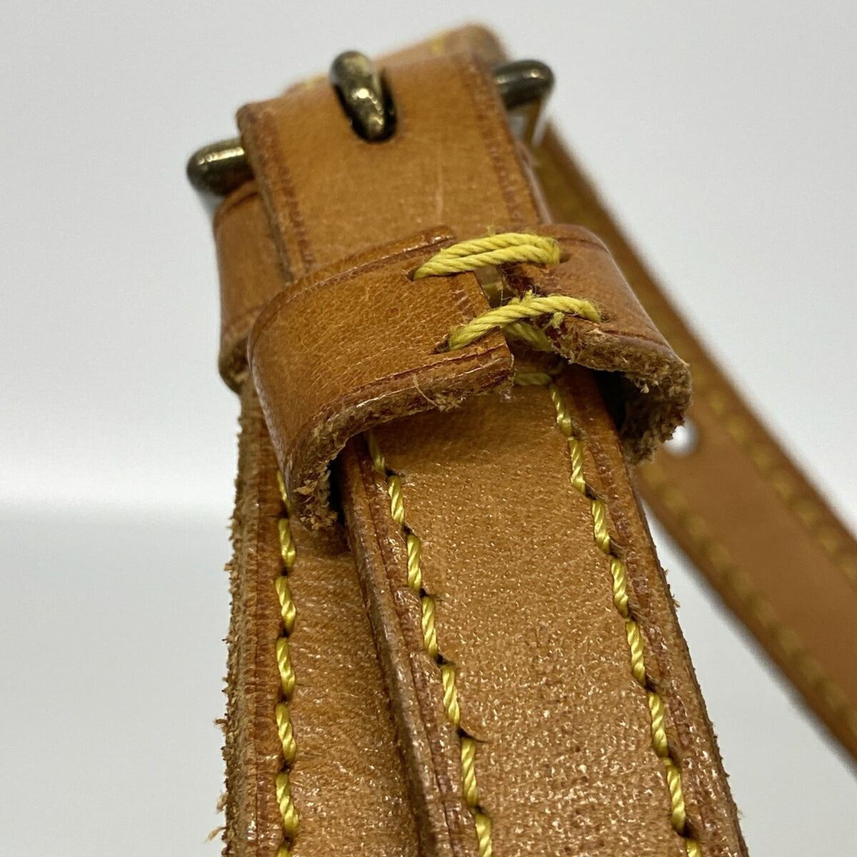 Louis Vuitton Brown Handbag (Pre-Owned)