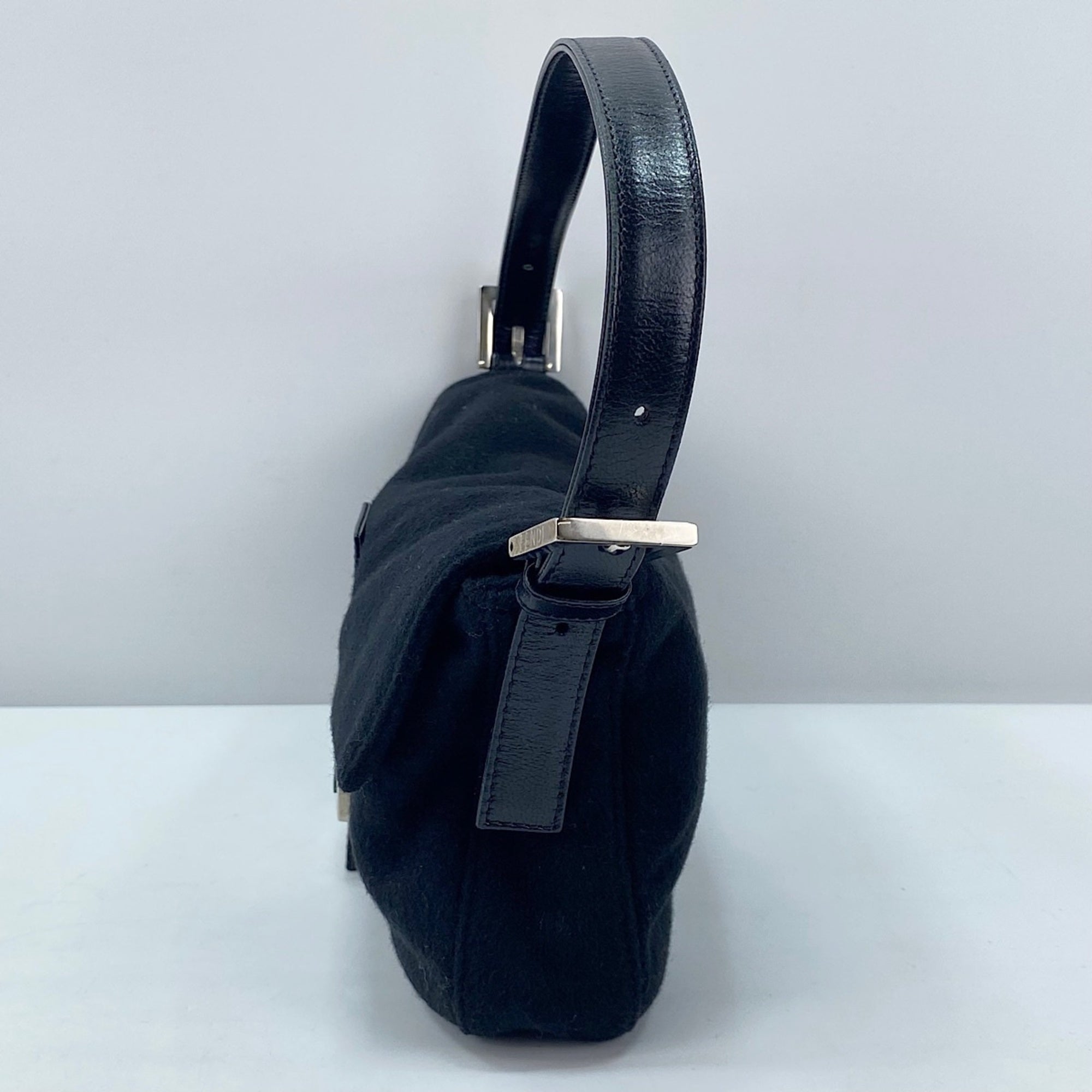 Fendi Black Shoulder Bag (Pre-Owned)