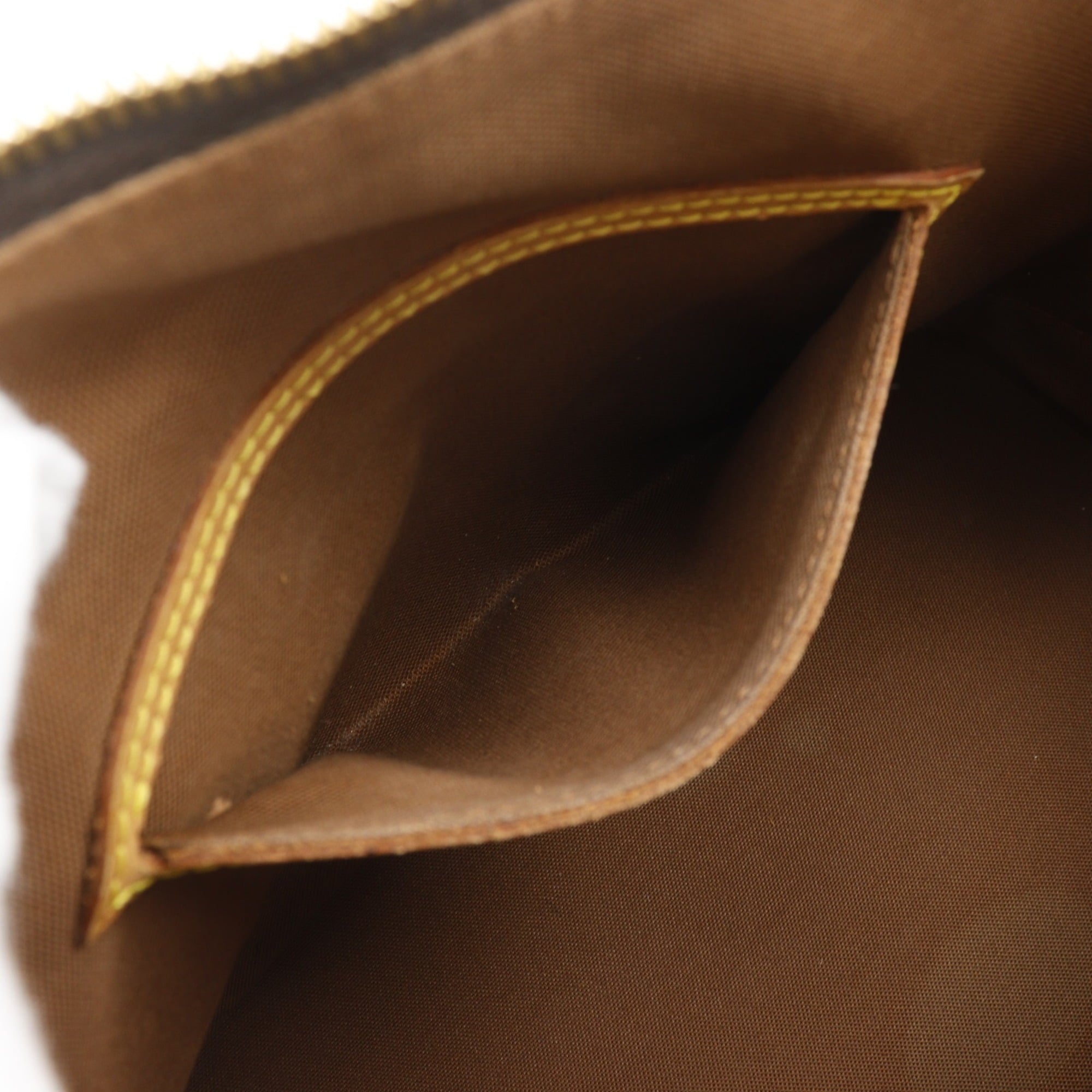 Louis Vuitton Brown Monogram Monogram Handbag (Pre-Owned)