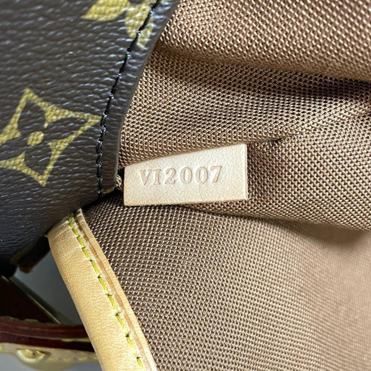 Louis Vuitton Brown Monogram Canvas Shoulder Bag (Pre-Owned)