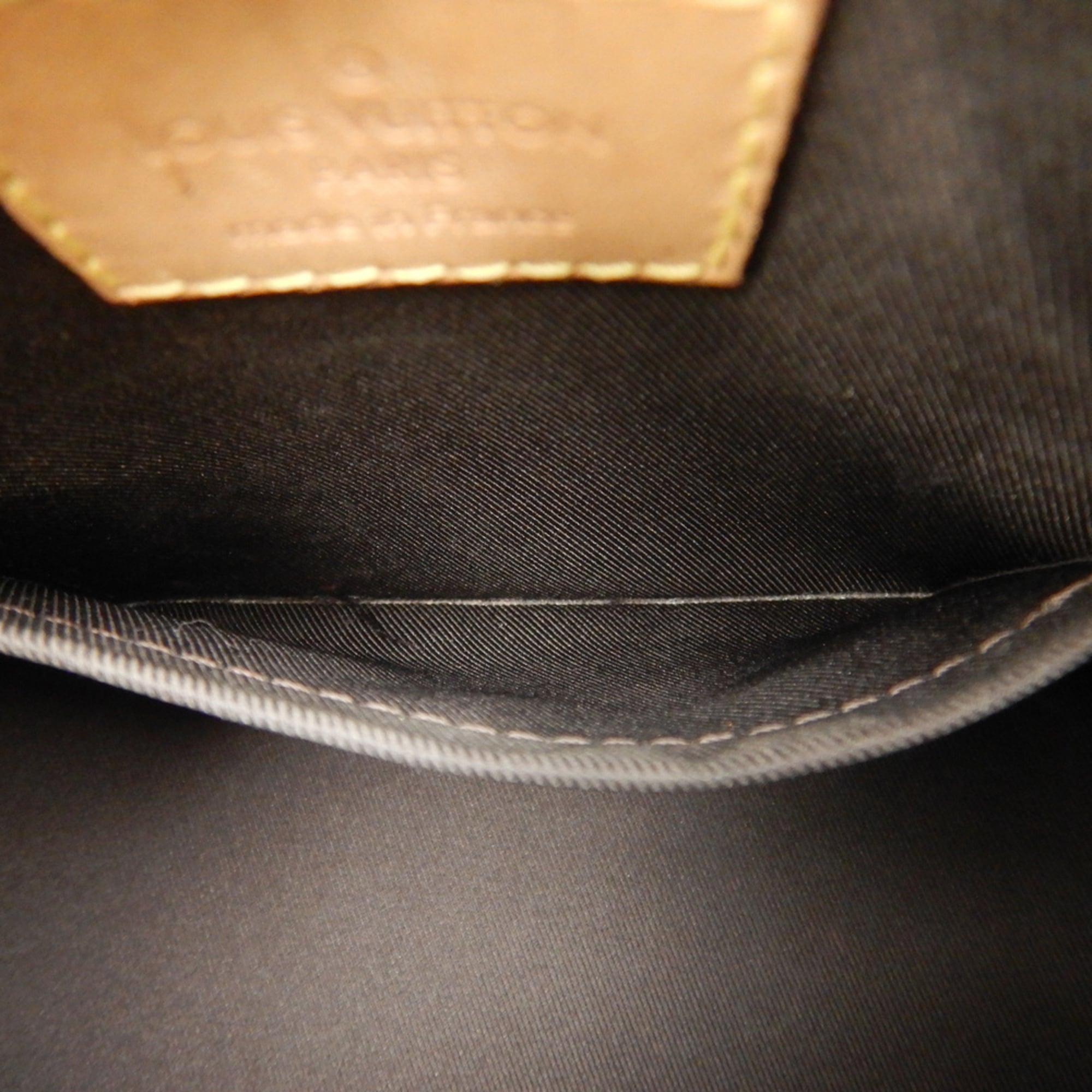 Louis Vuitton Amarante Vernis Monogram Handbag (Pre-Owned)