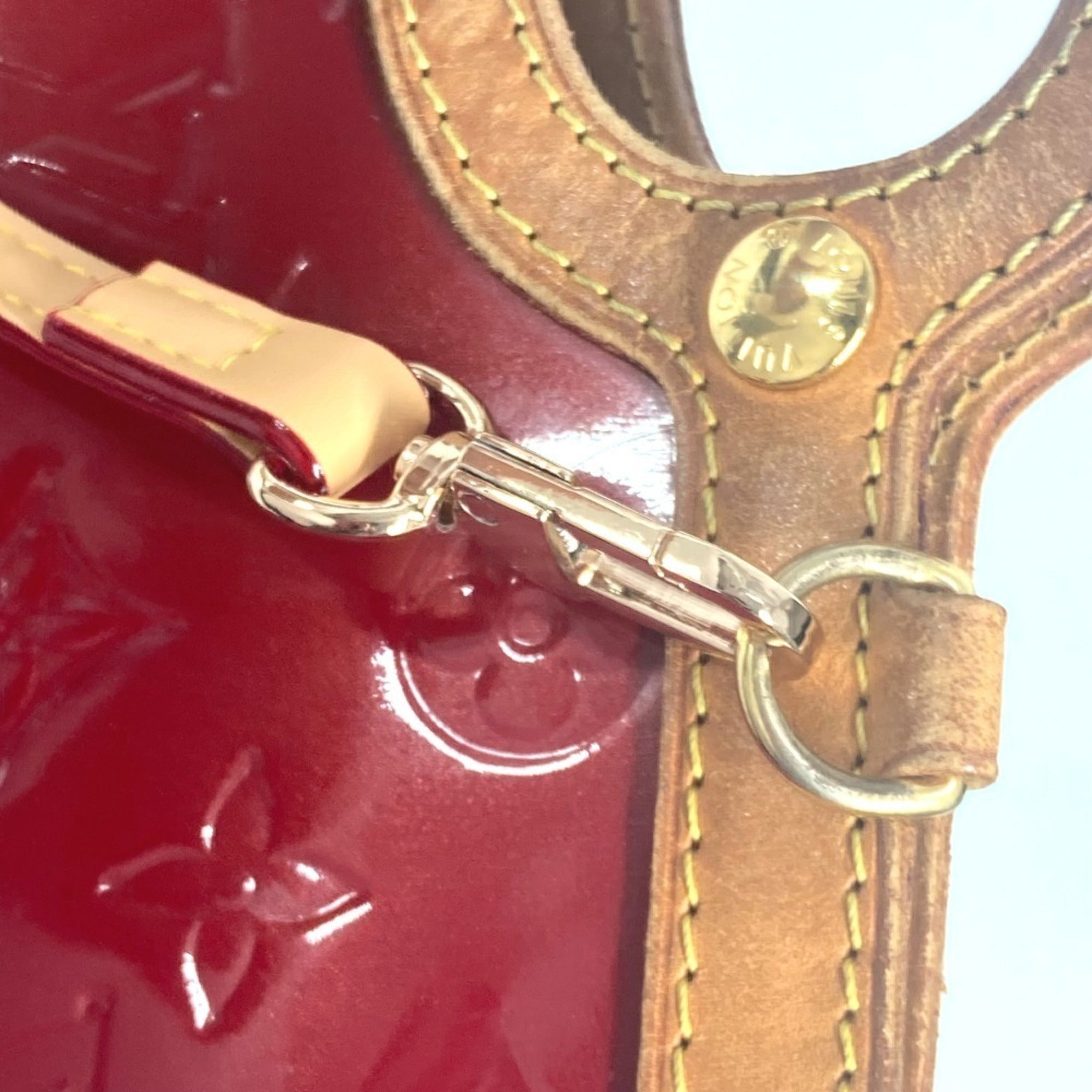 Louis Vuitton Monogram Vernis Red Color Monogram Vernis Handbag (Pre-Owned)
