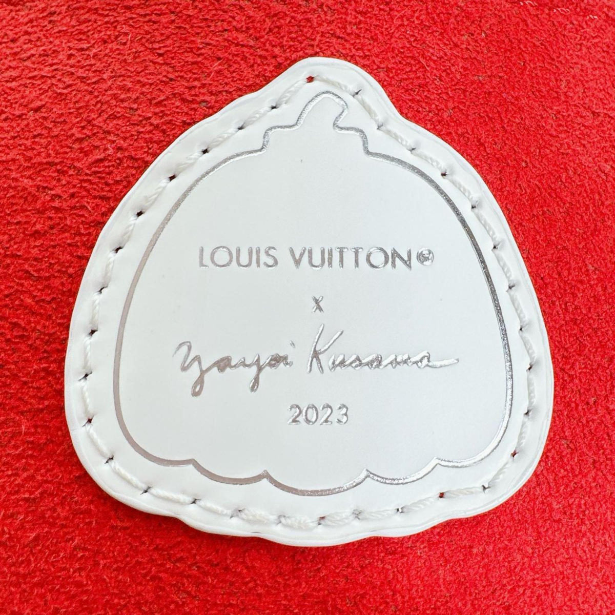 Louis Vuitton White Epi Leather Handbag Shoulder Bag (Pre-Owned)