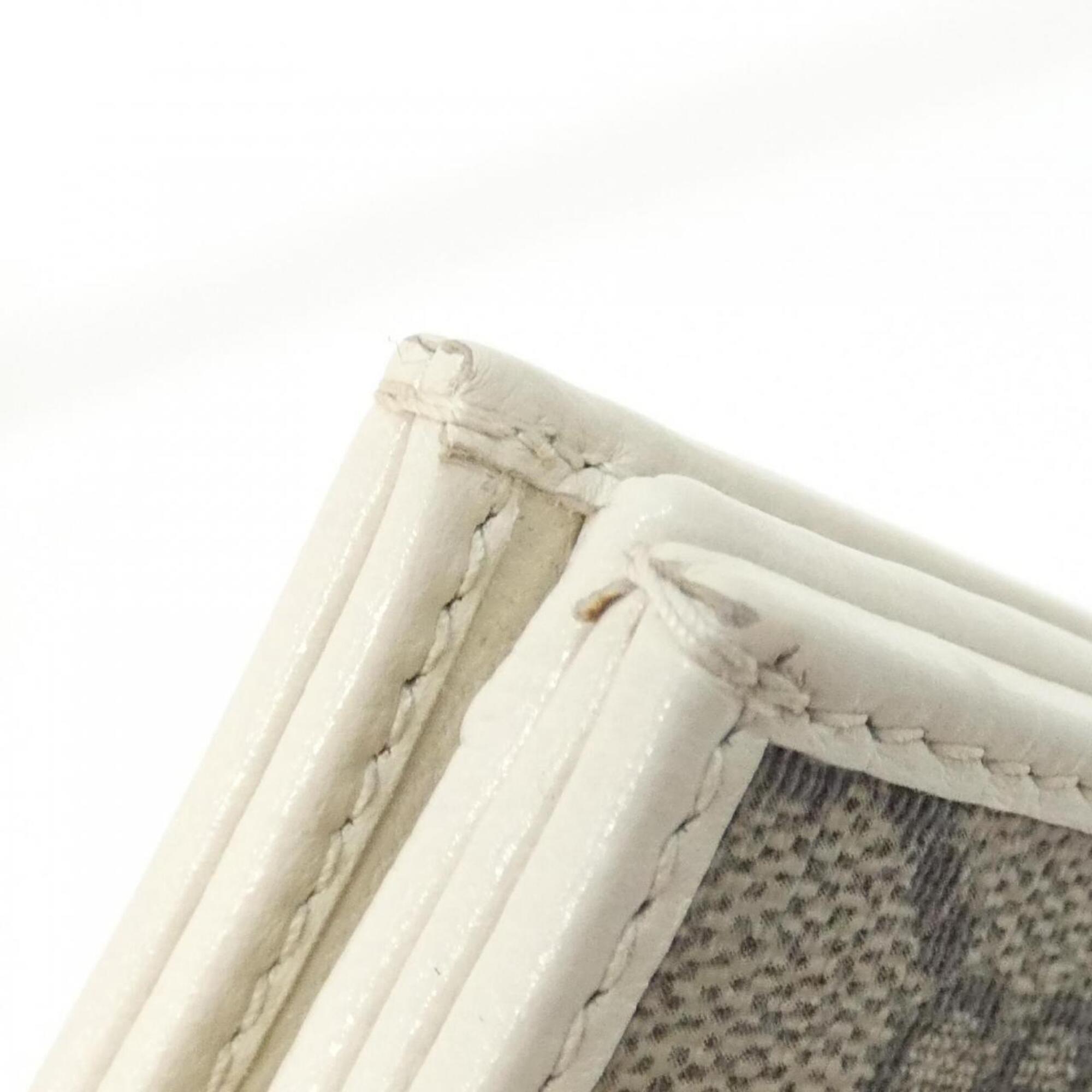 Gucci Beige White Gg Supreme Leather Wallet (Bi-Fold) (Pre-Owned)