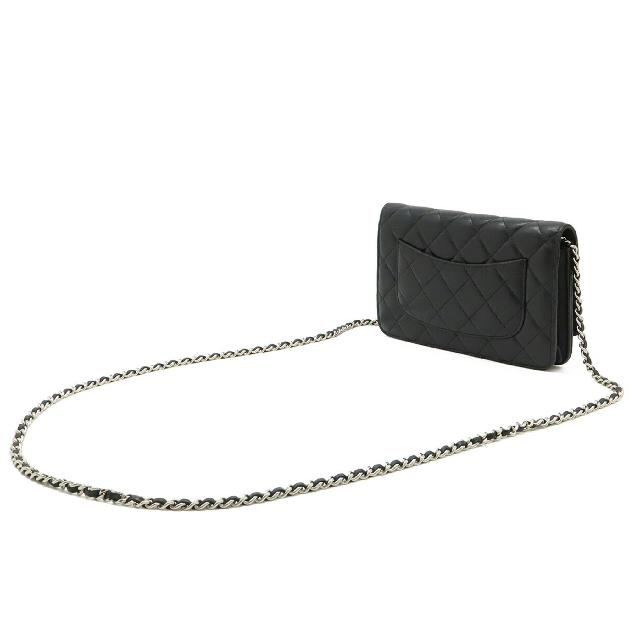 Chanel Black Leather Pochette Shoulder Bag (Pre-Owned)