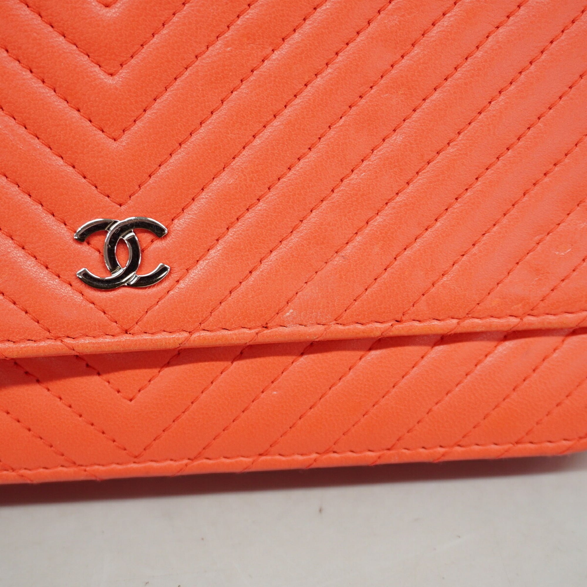 Chanel Orange Leather Chain/Shoulder Wallet (Pre-Owned)